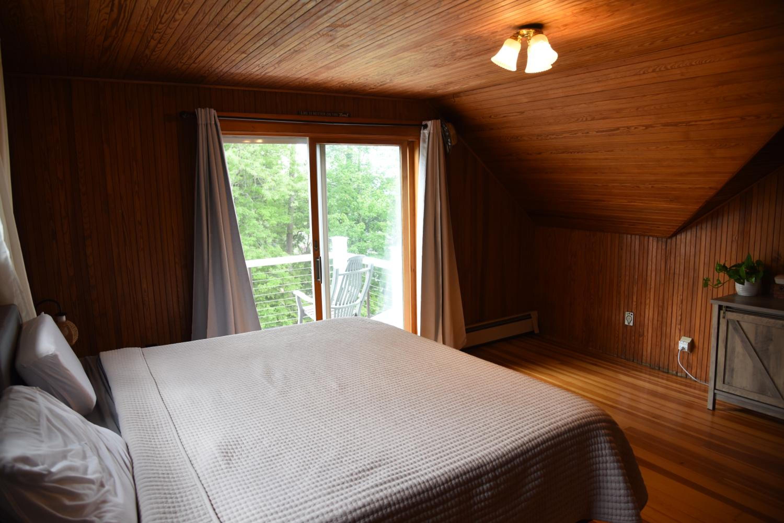 Four-Bedroom House photo 2