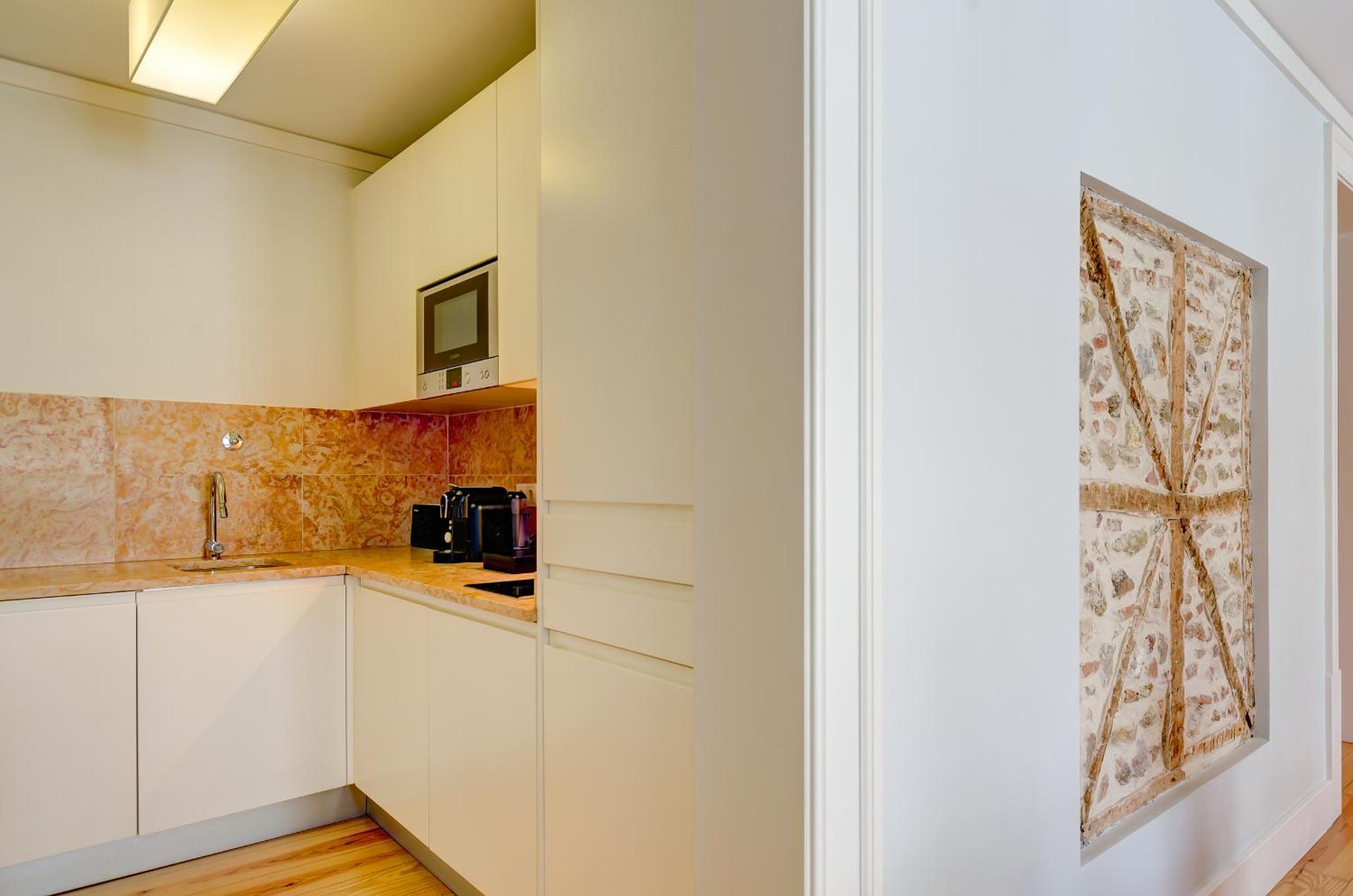 Superior One-Bedroom Apartment (4 Adults) photo 3