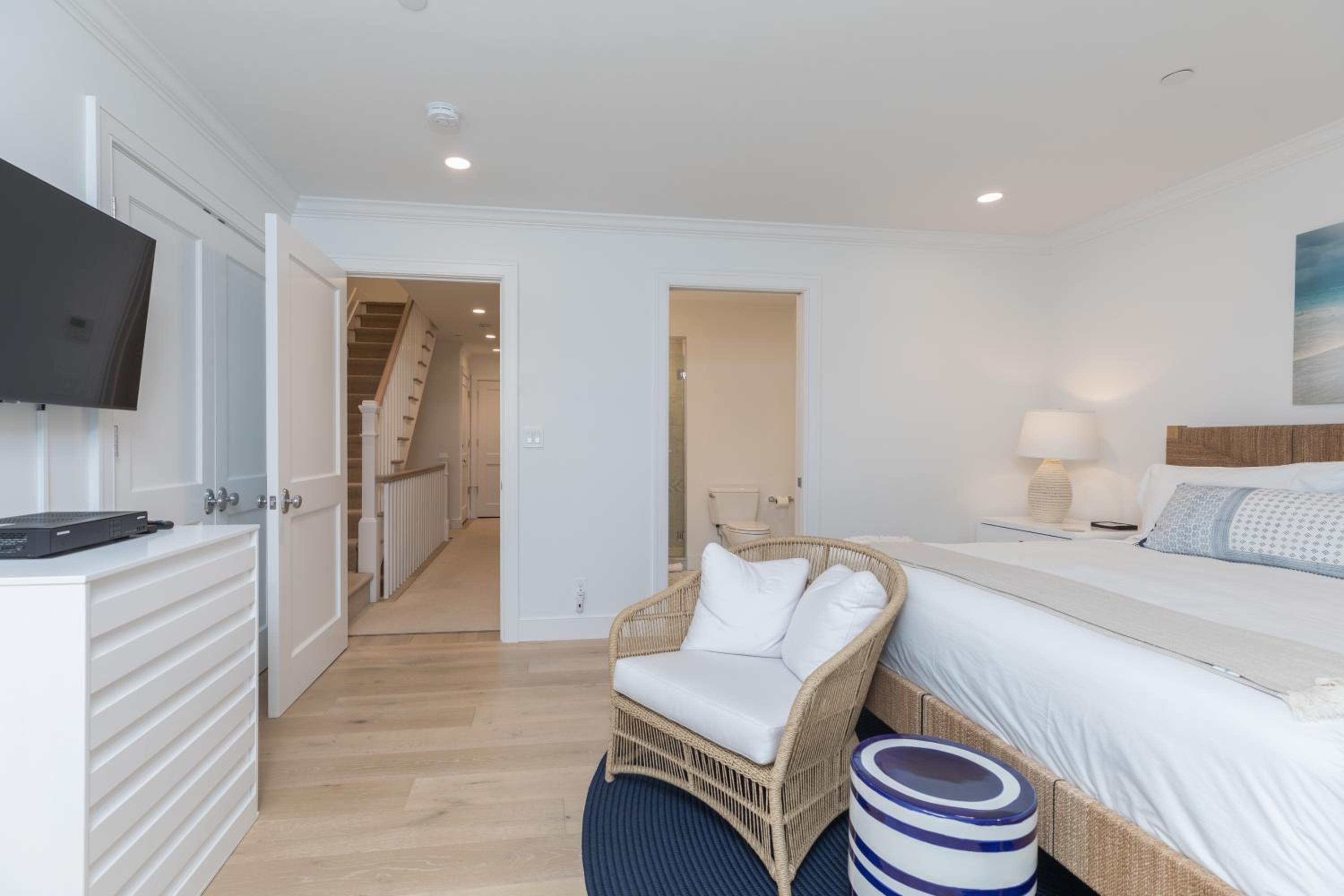 Three-Bedroom Superior Apartment