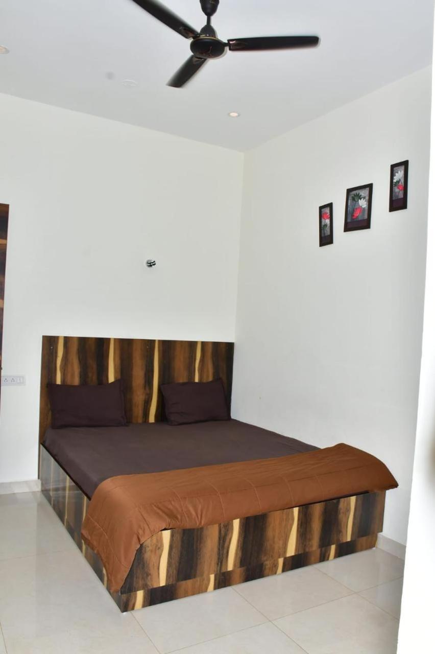 Deluxe King Room photo 2