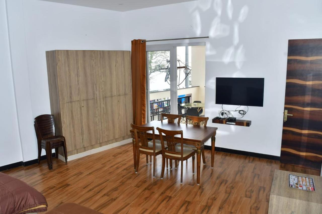 Family Room with Balcony photo 2