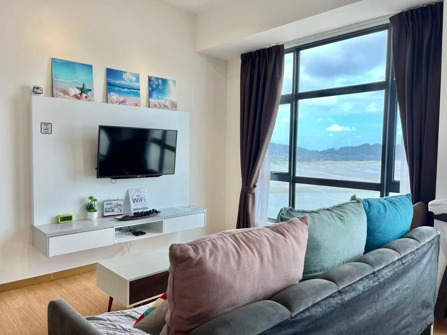 Apartment with Sea View photo 2