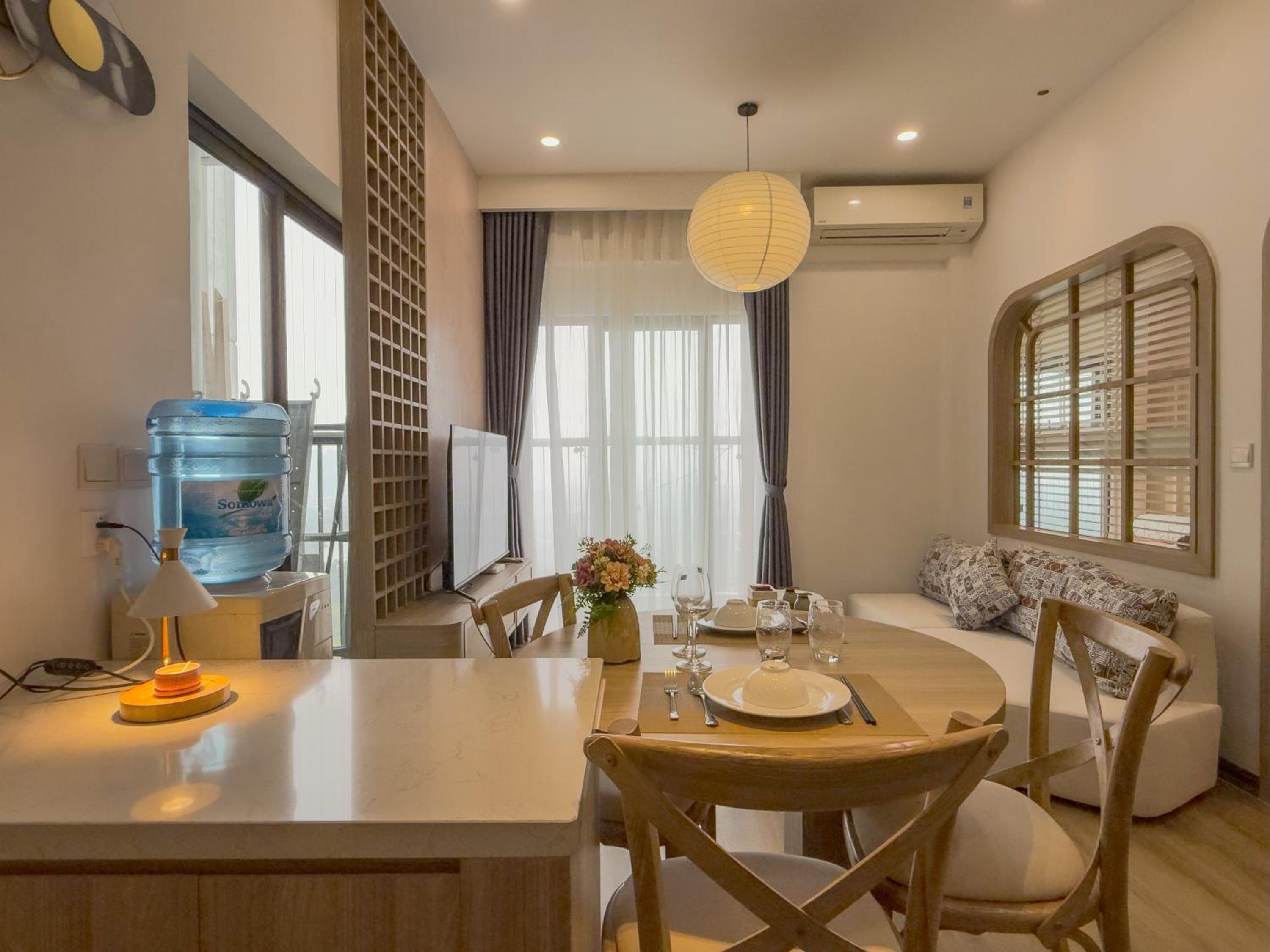 One-Bedroom Apartment with View