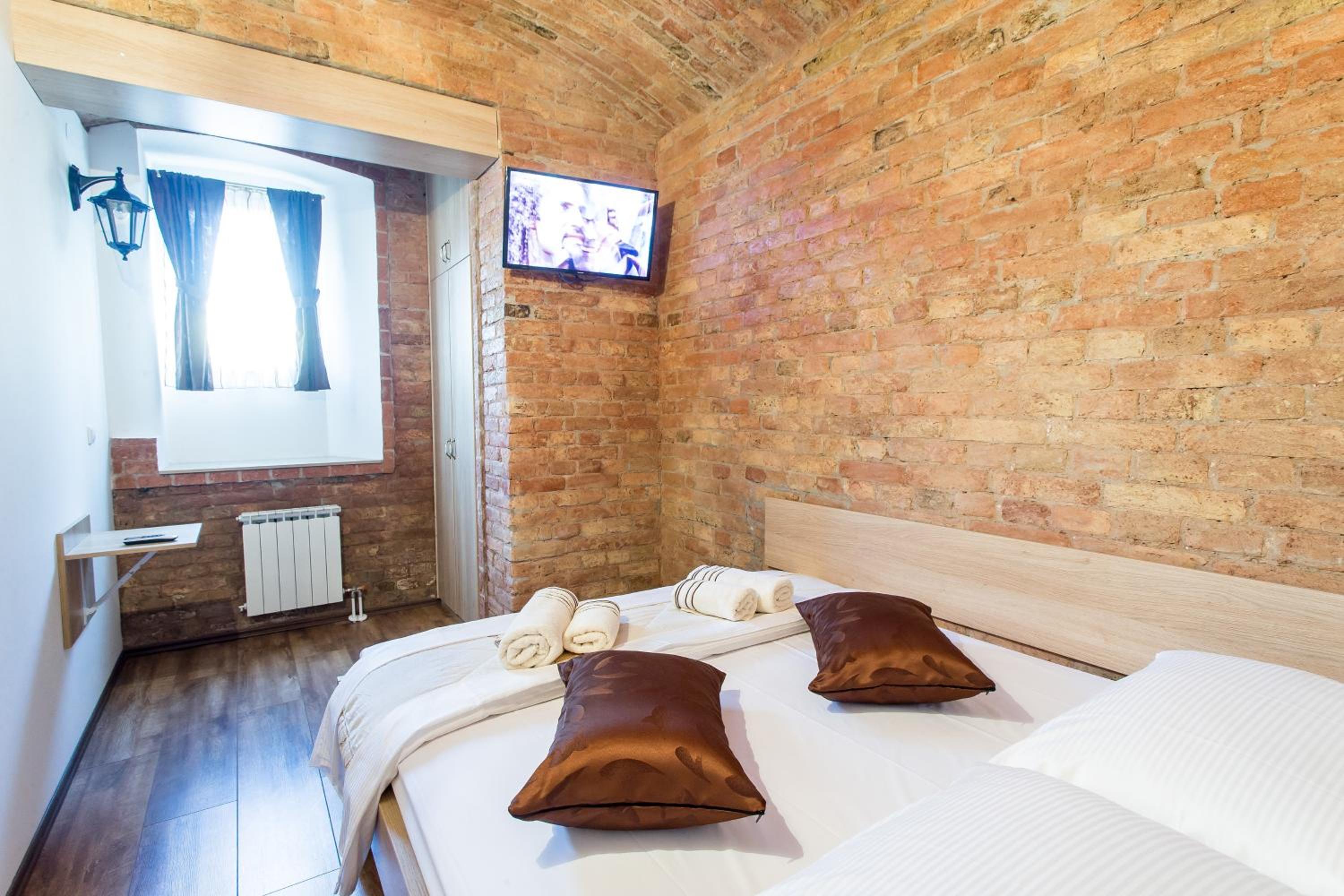 Double Room - Photo 1