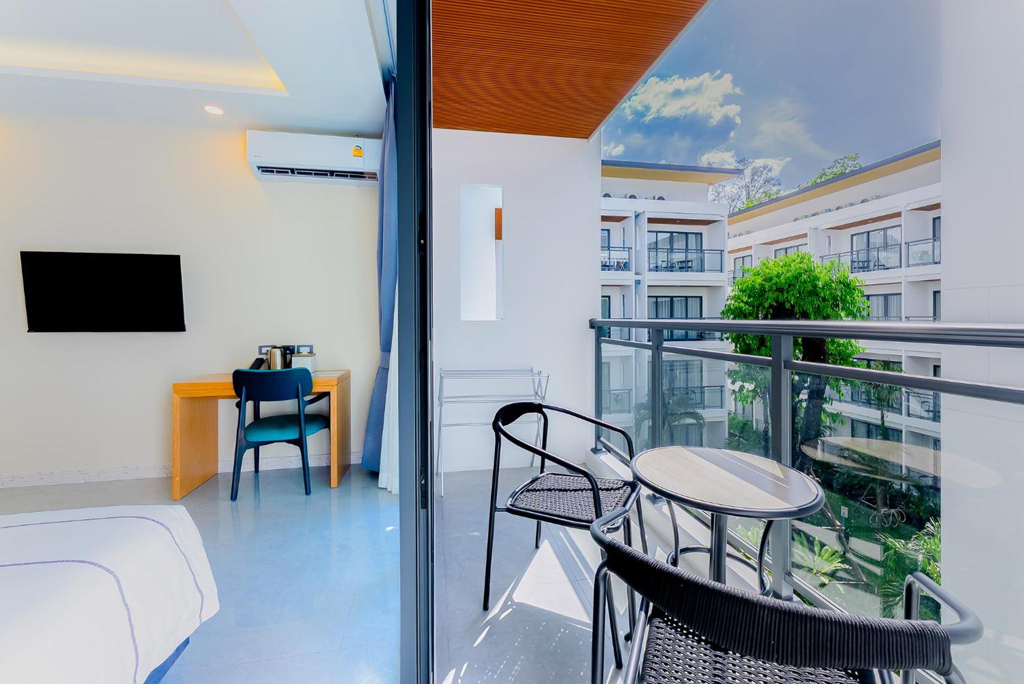 Deluxe Double or Twin Room with Garden View photo 3