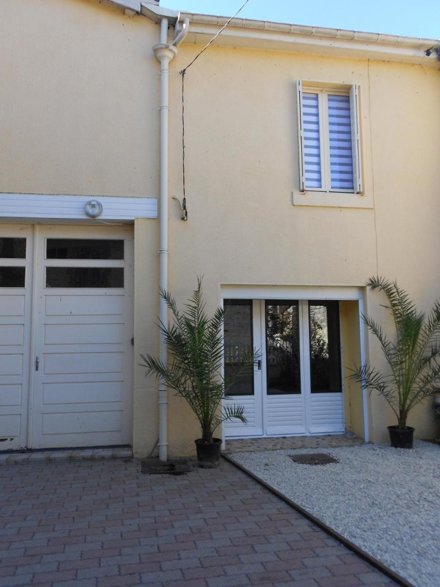 Two-Bedroom House photo 2