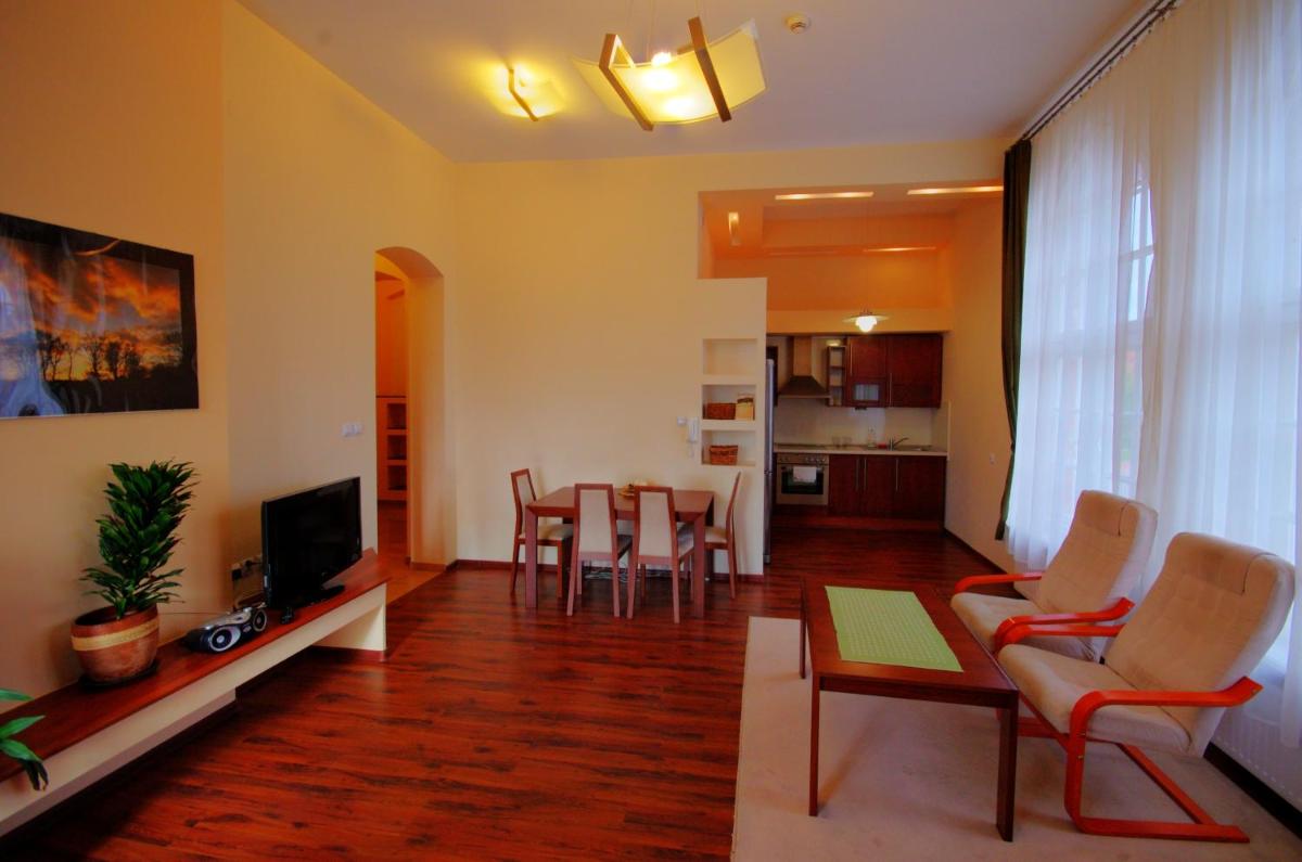 One-Bedroom Apartment photo 3