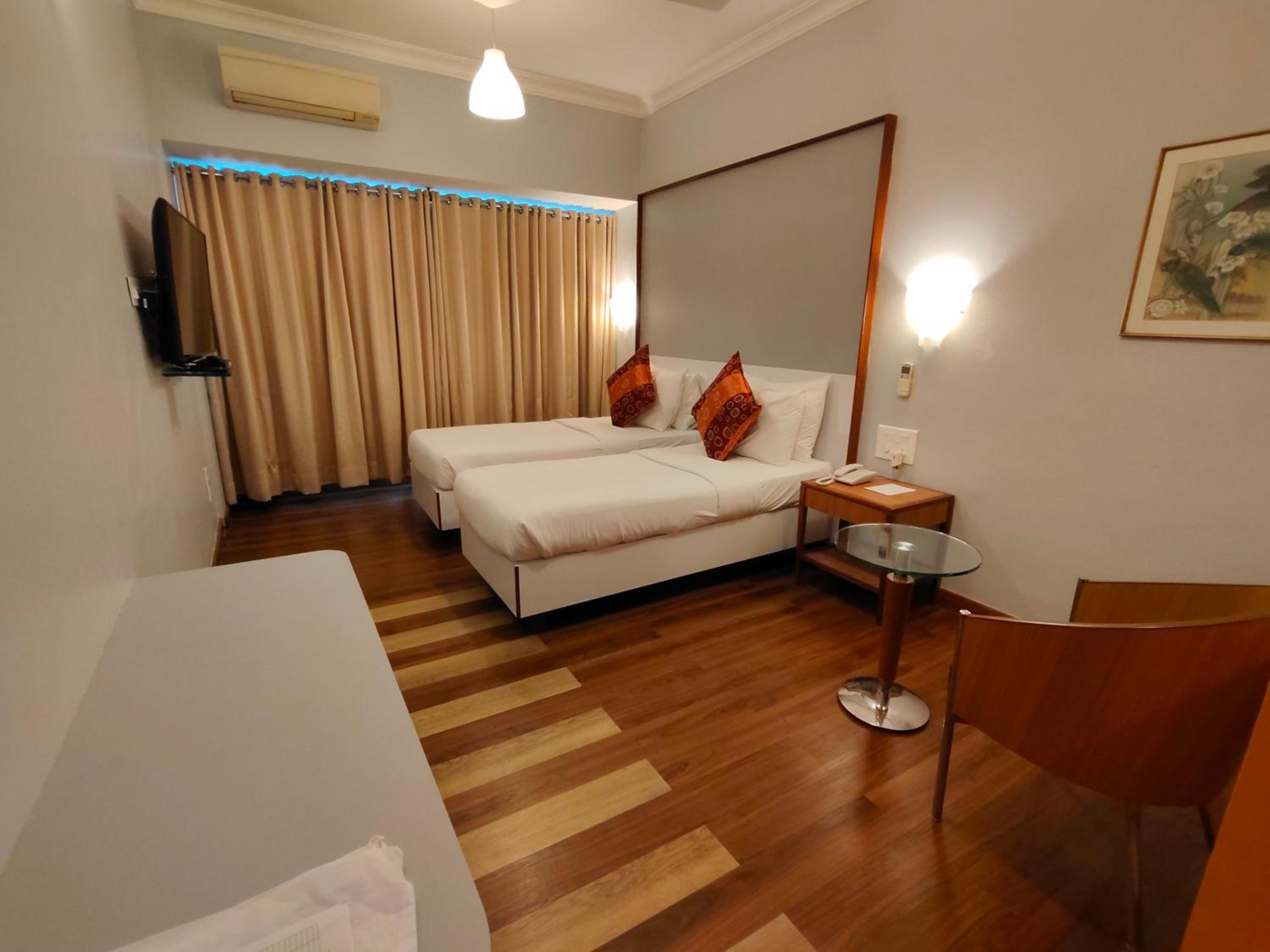 Deluxe Room - Photo 3