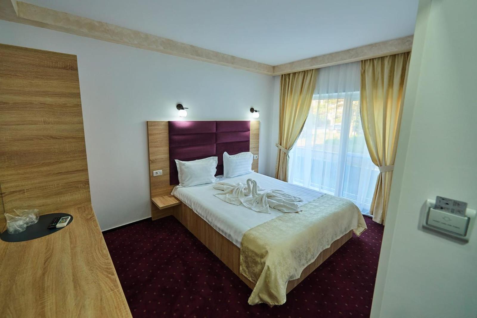 Basic Triple Room photo 2