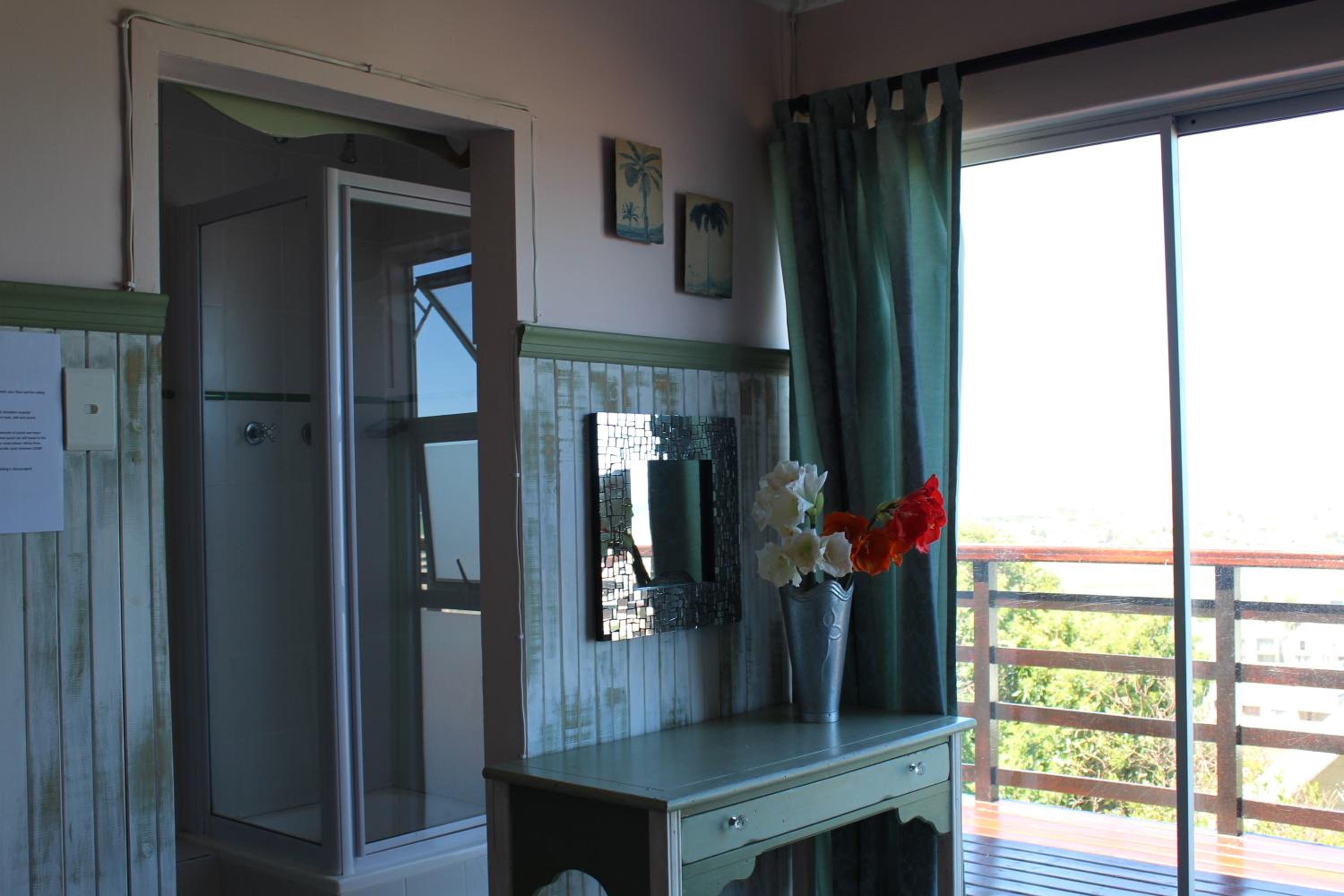 Suite - Photo 5