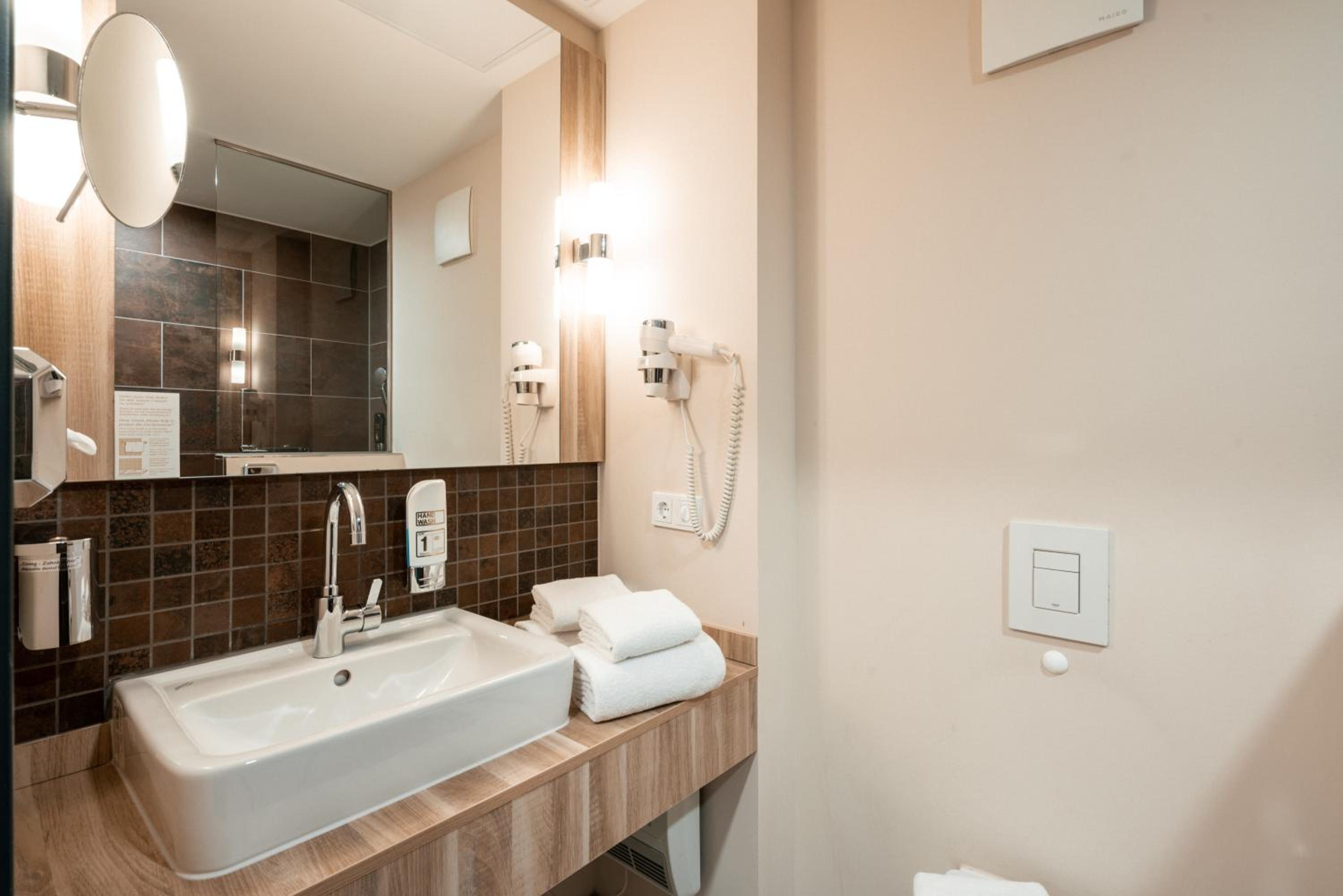 Double Room - Photo 9