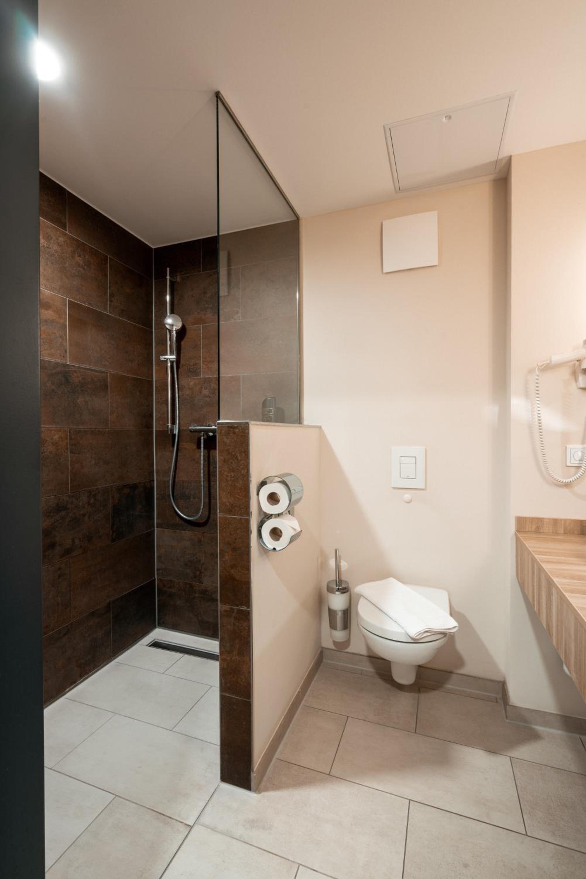 Double Room - Photo 13