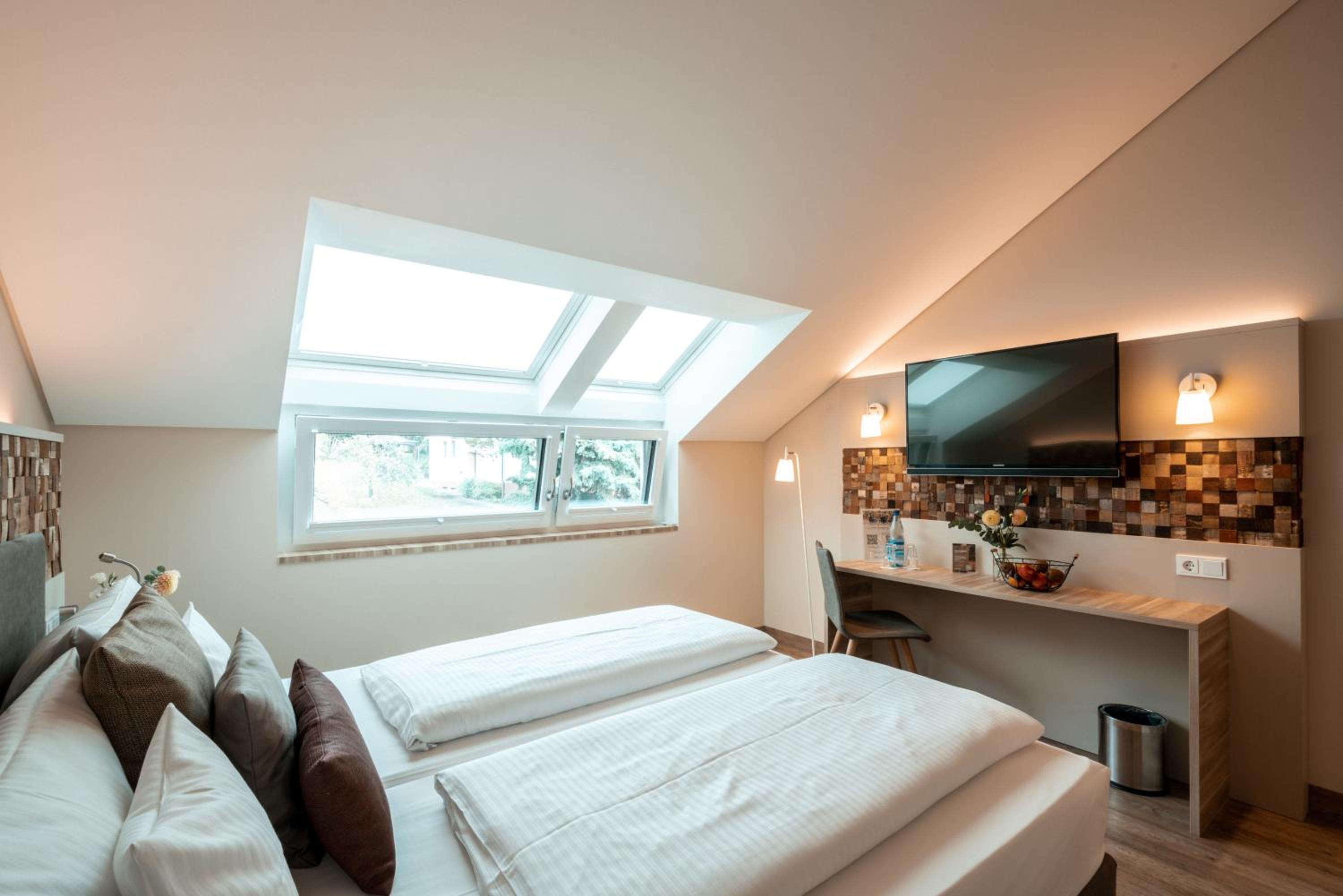Double Room - Photo 14