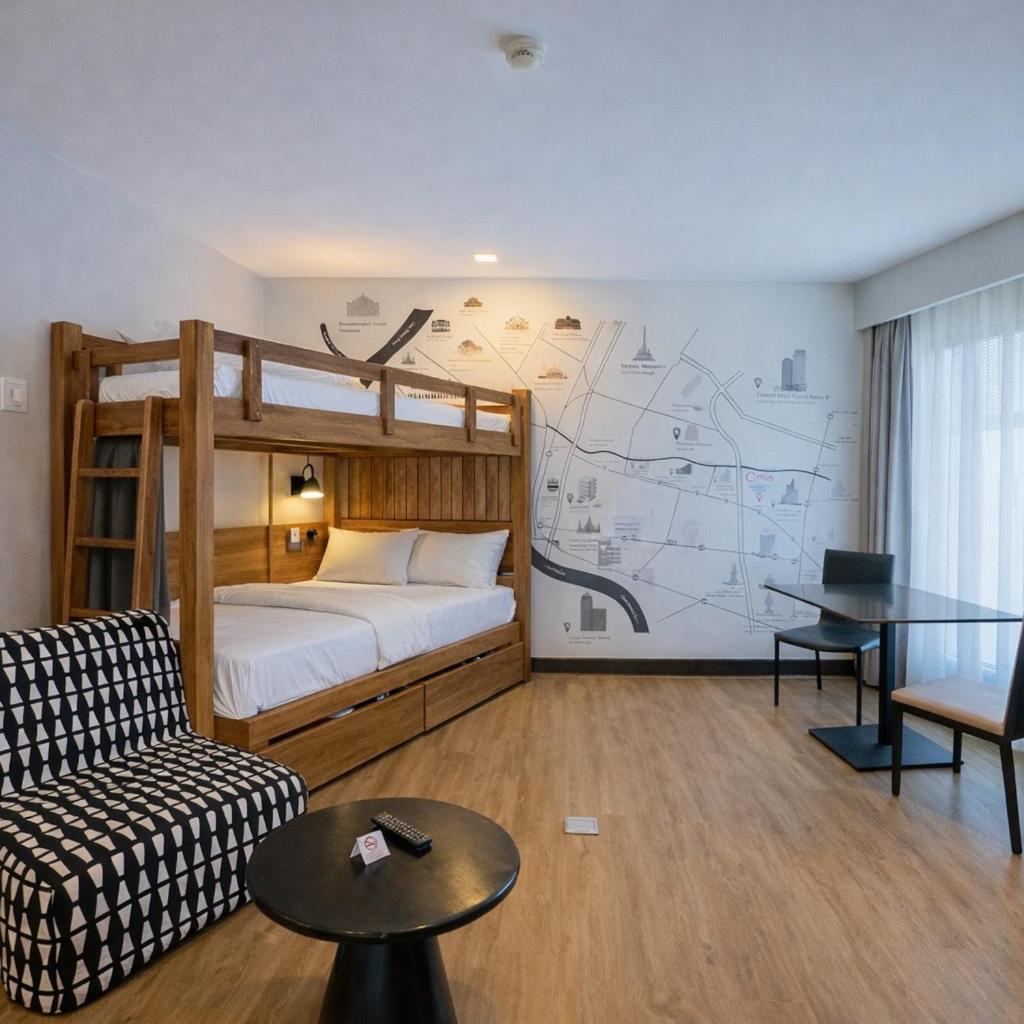 One Bedroom Suite with Bunk Bed photo 2