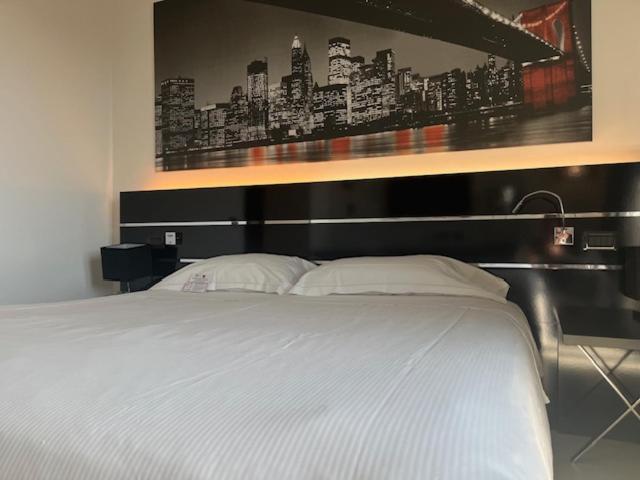 King Room with Balcony photo 1