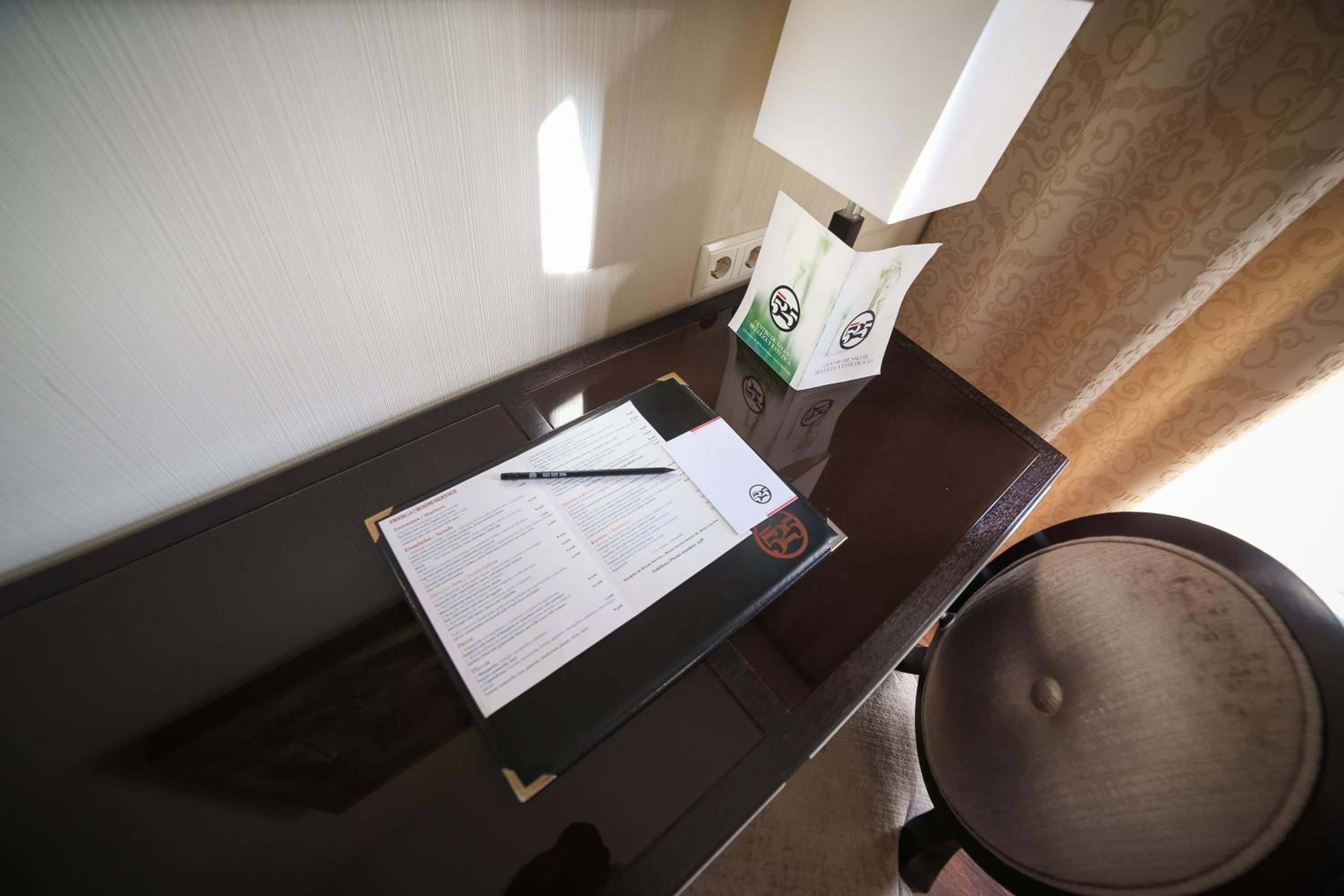 Double or Twin Room - Photo 6