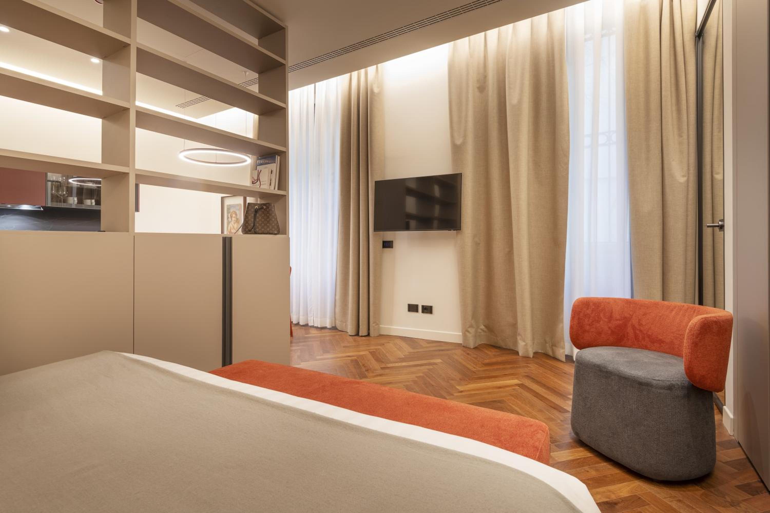 Deluxe Apartment thumbnail 6