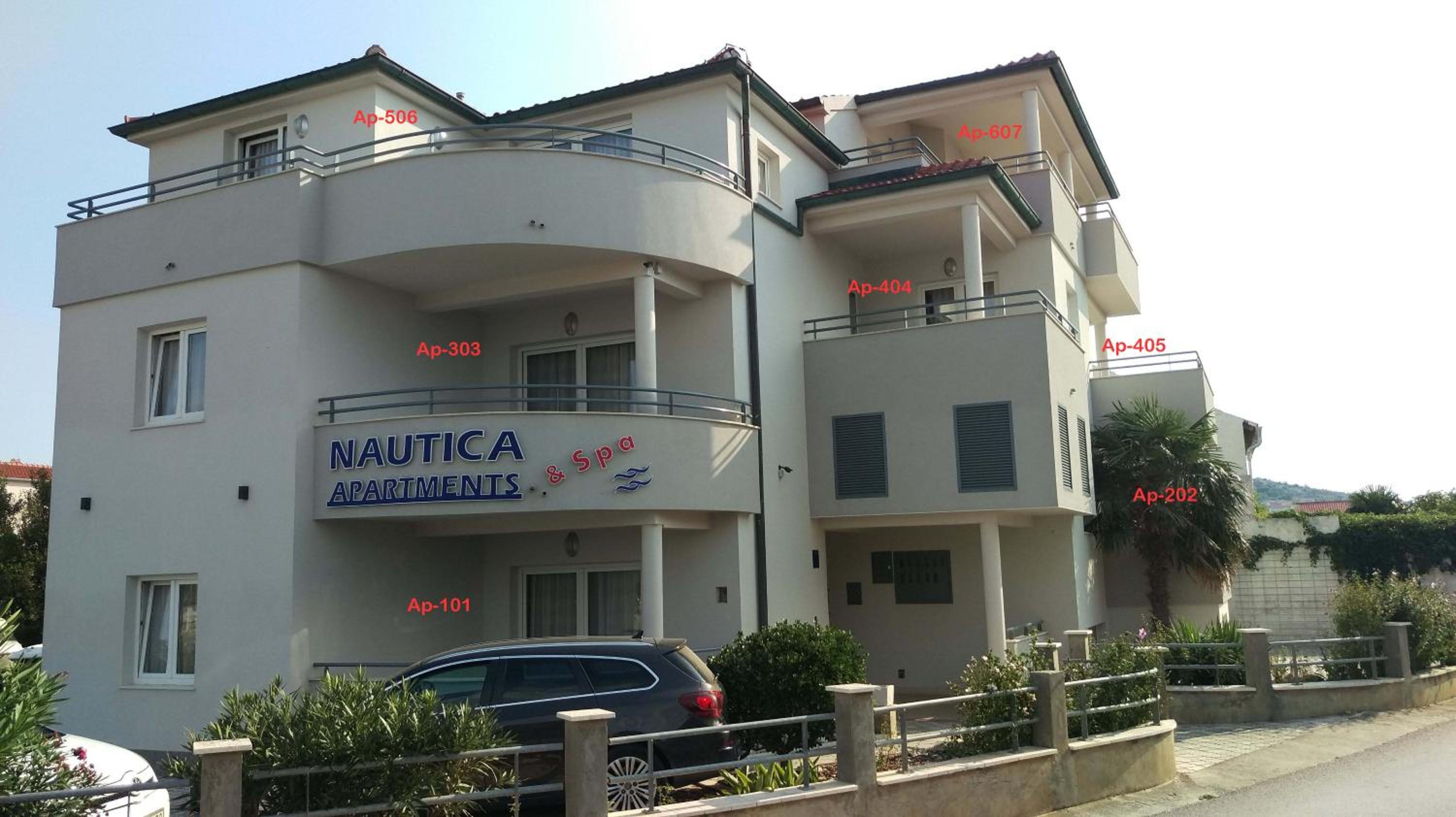Two-Bedroom Apartment with Terrace and Sea View photo 3
