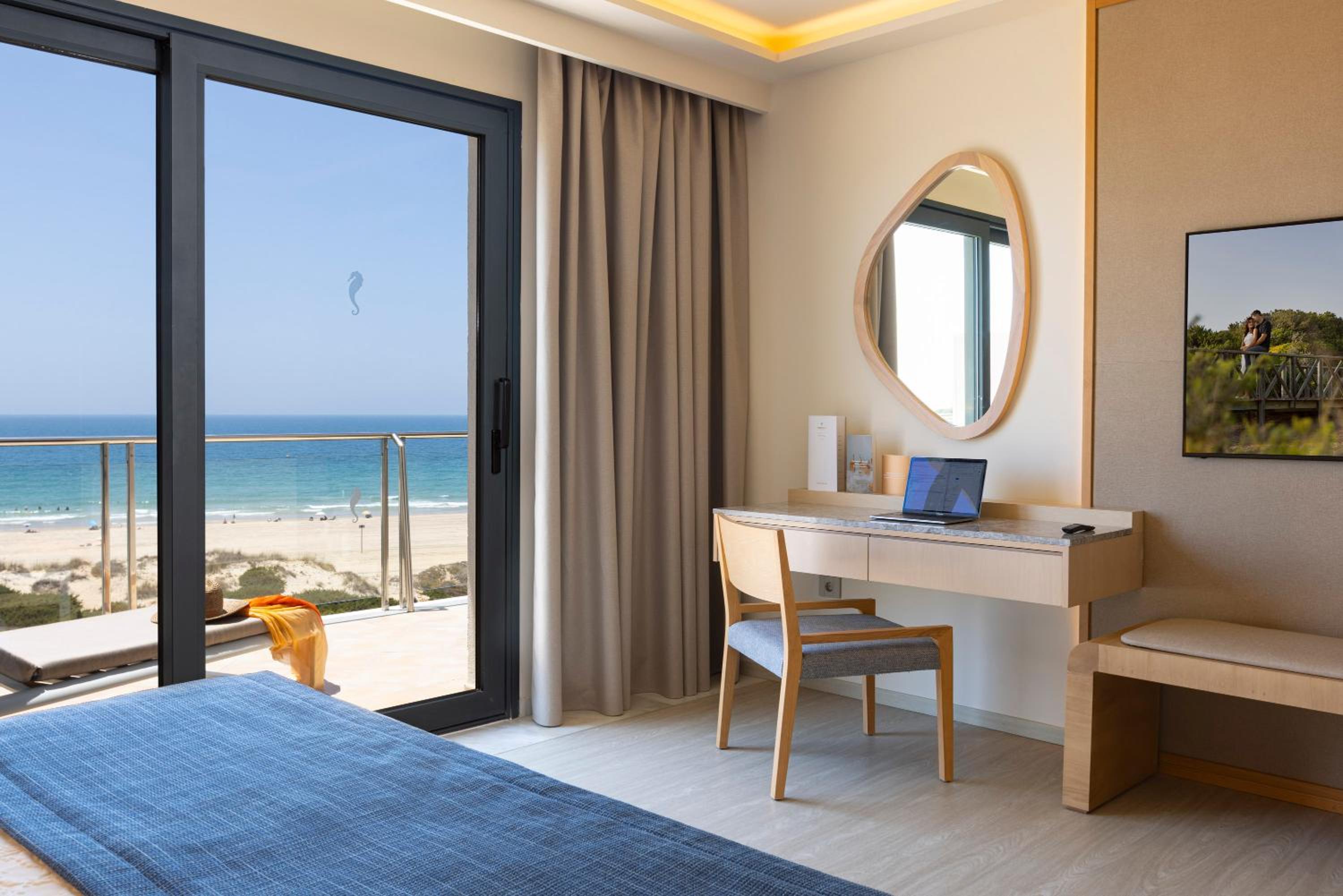 Junior Suite with Sea View photo 3