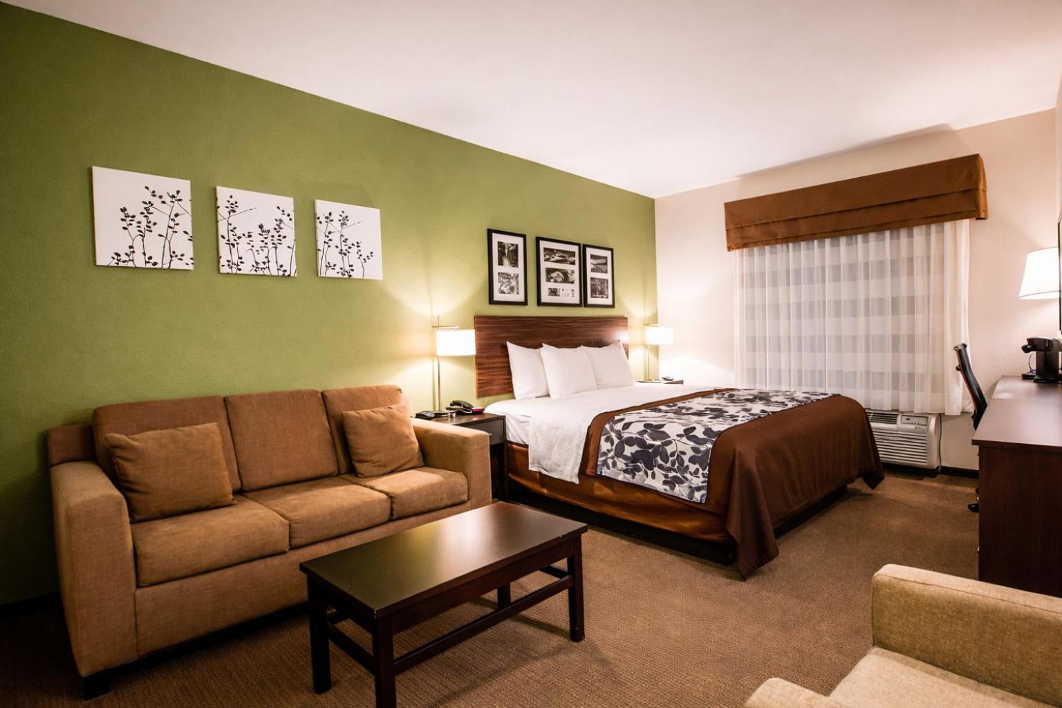 King Suite - Accessible/Non-Smoking - Photo 8