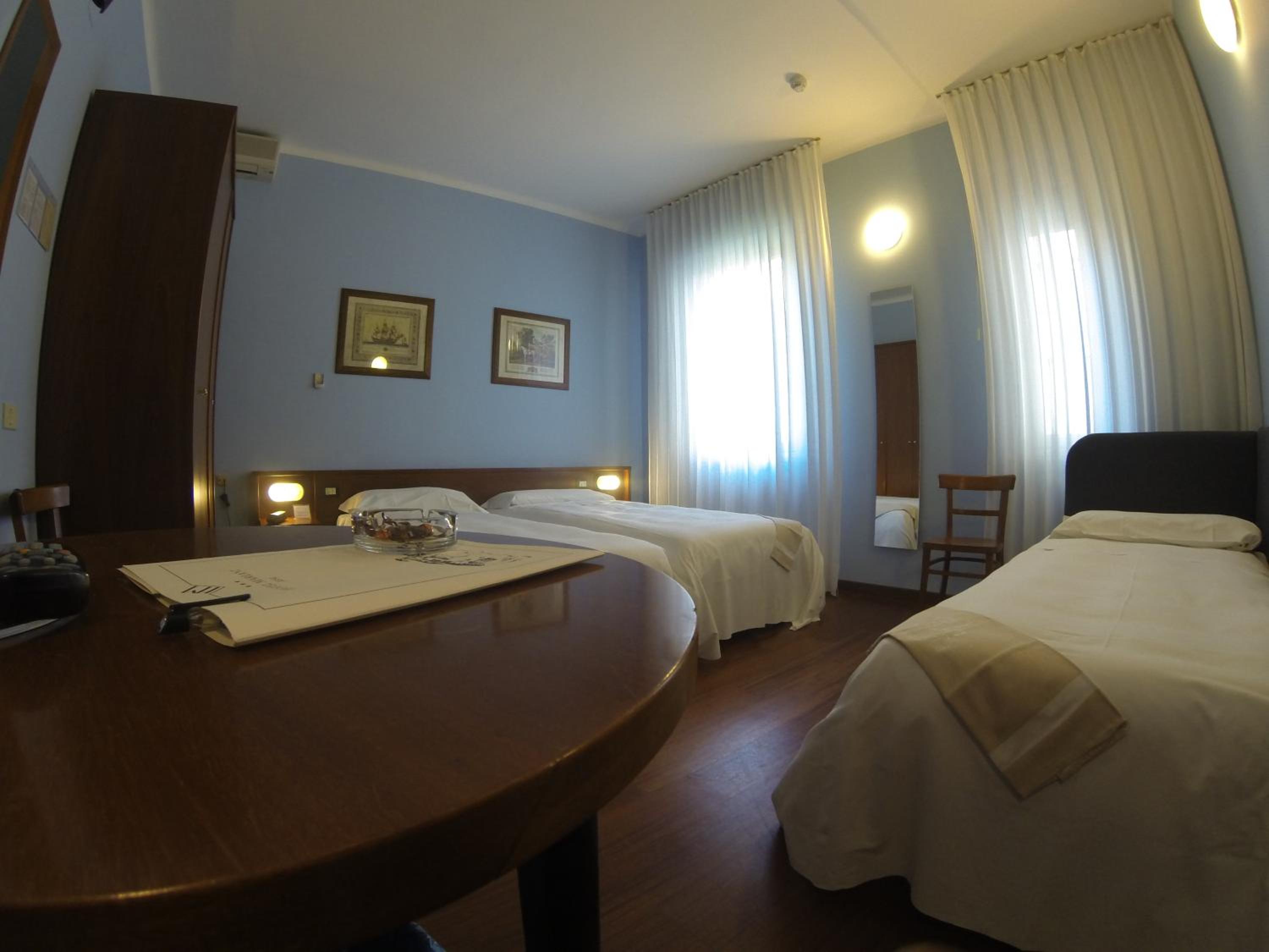 Triple Room - Photo 2