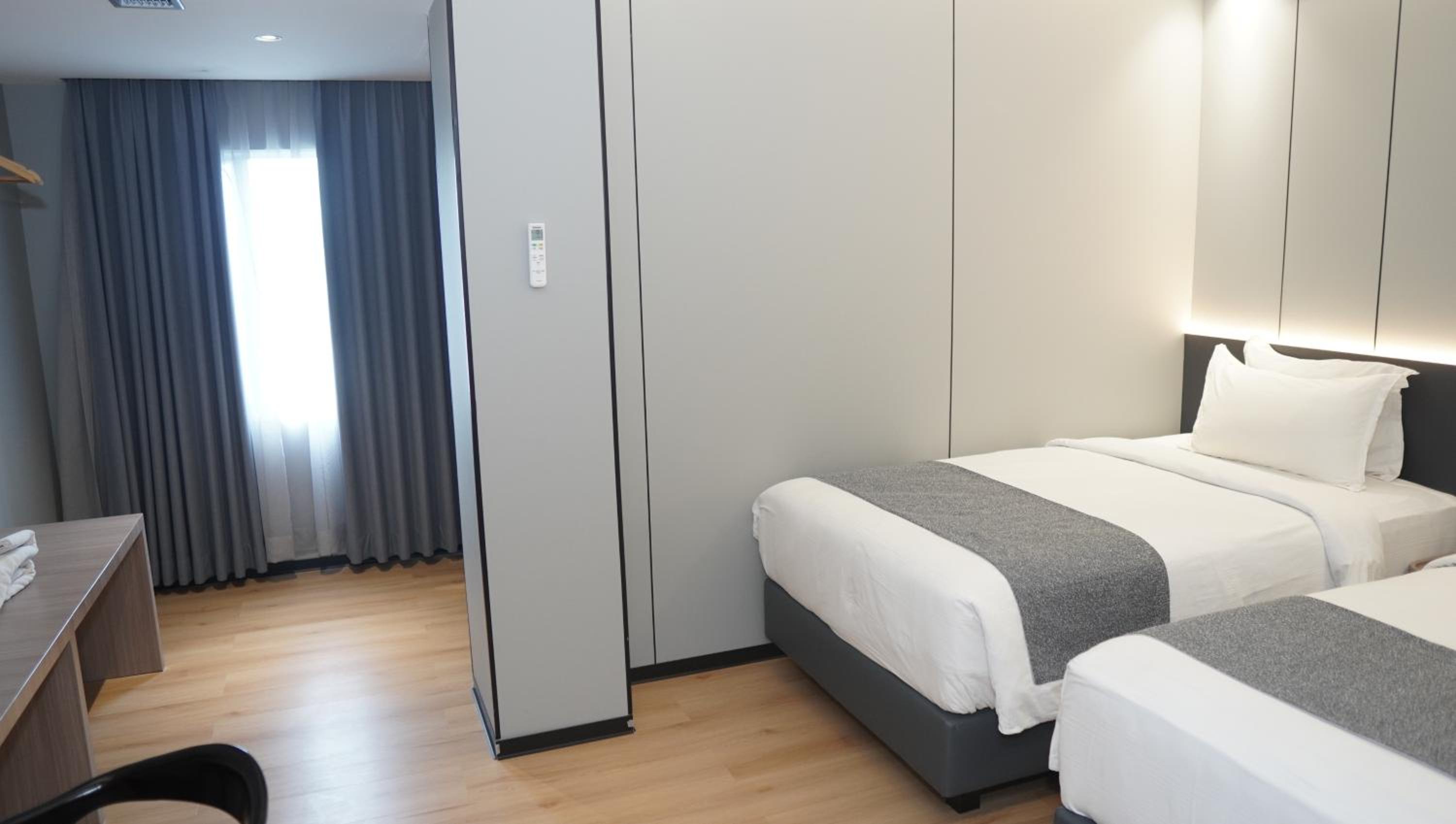 Deluxe Twin Room photo 2