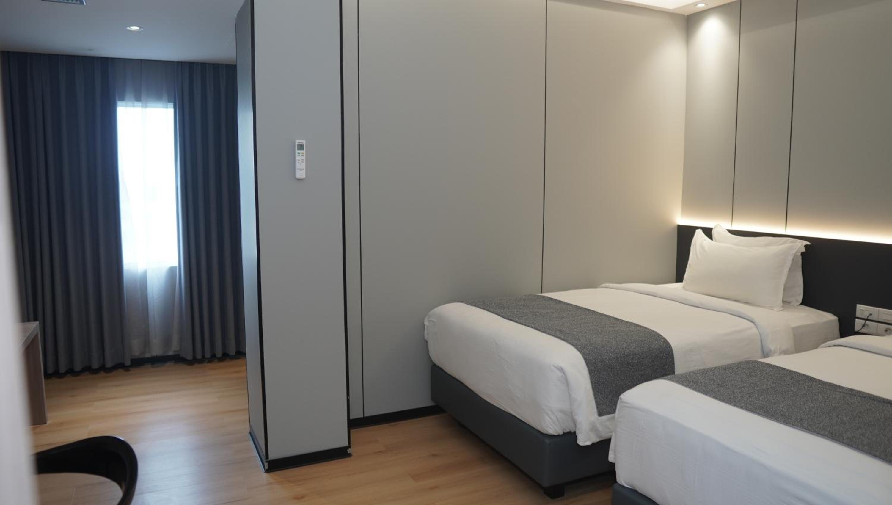Deluxe Twin Room photo 1