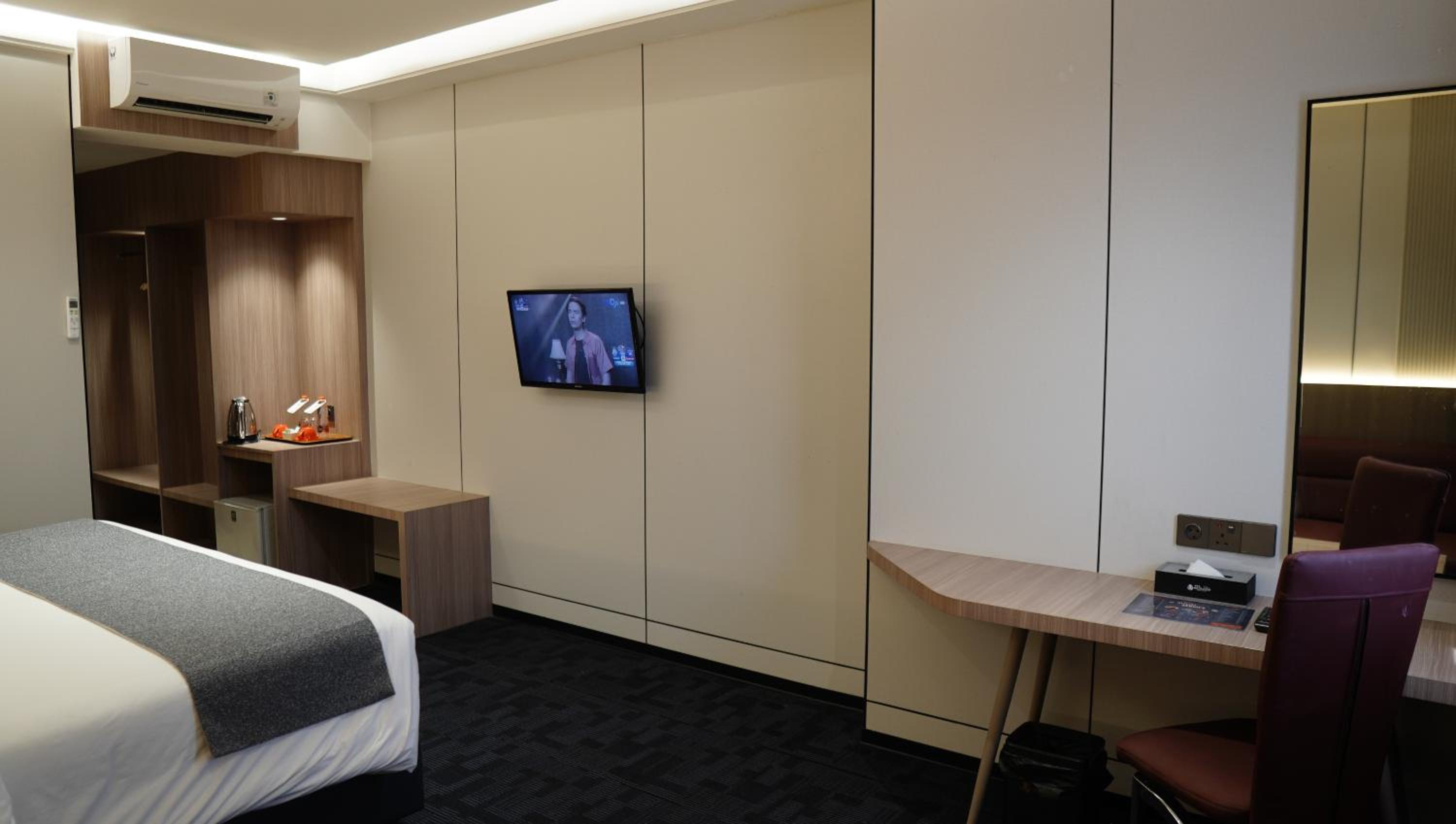 Large Double Room photo 3