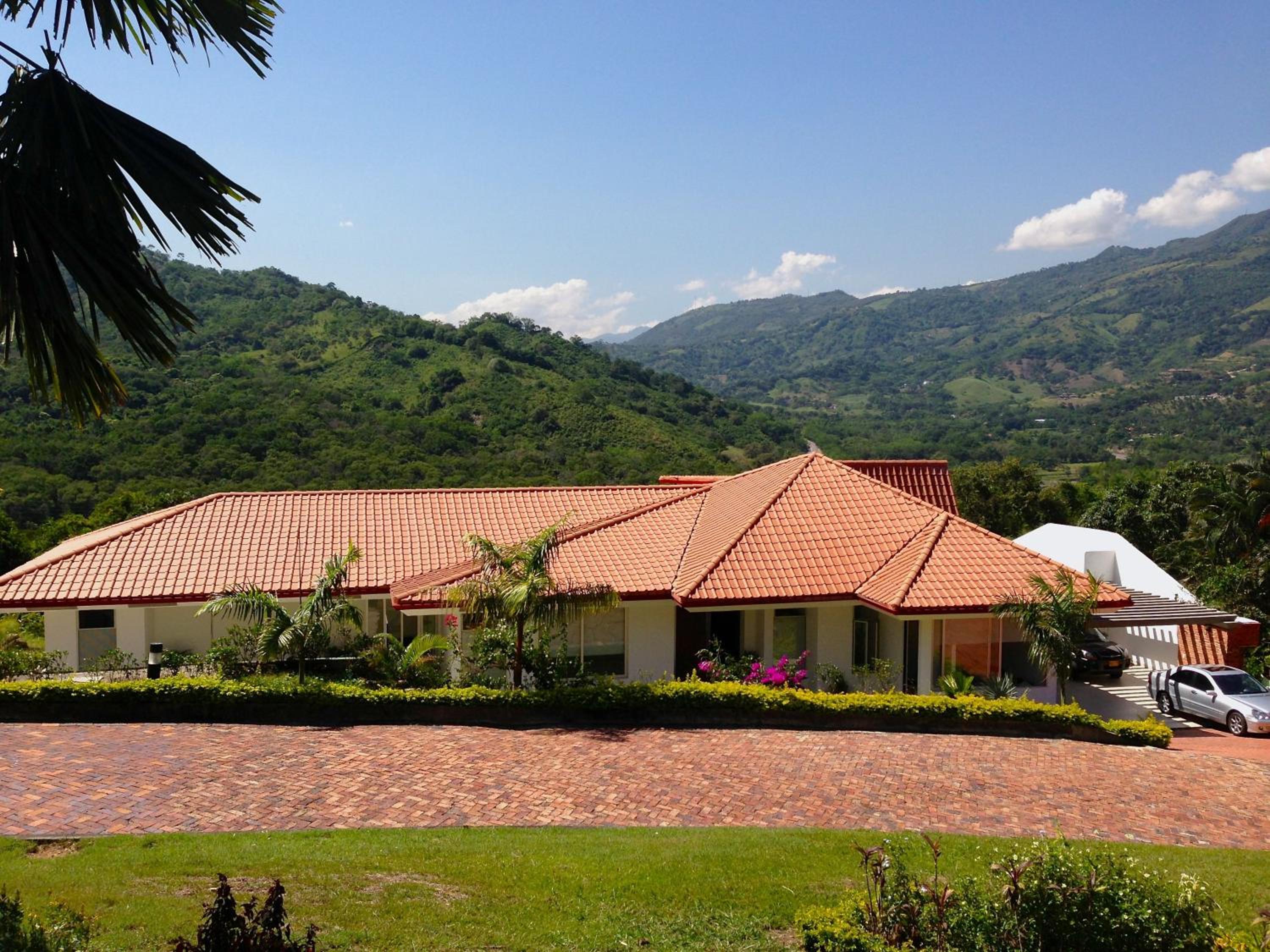 Four-Bedroom House photo 1