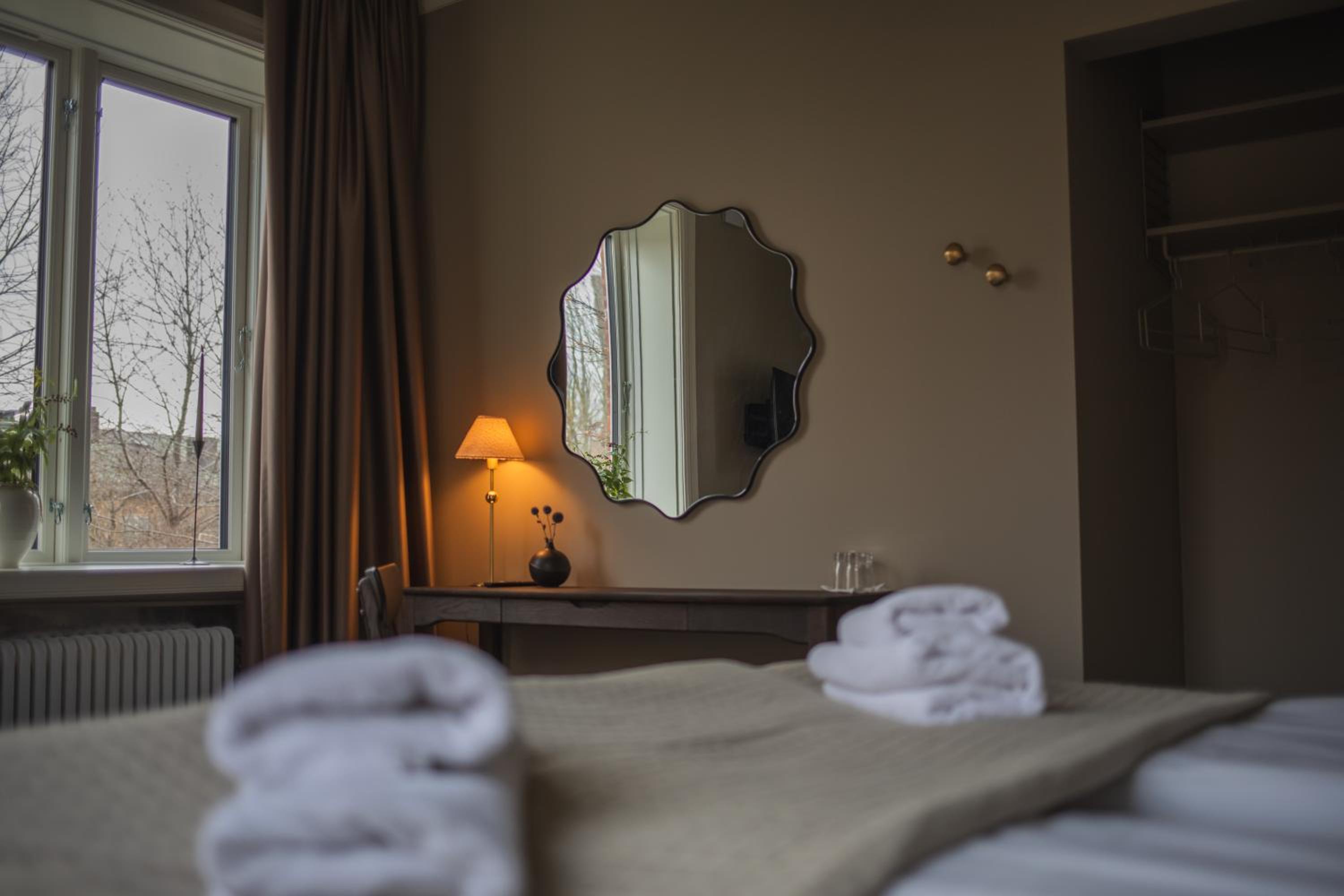 Double Room with Shared Bathroom photo 2