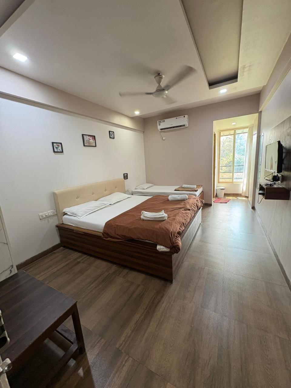 Standard Double Suite