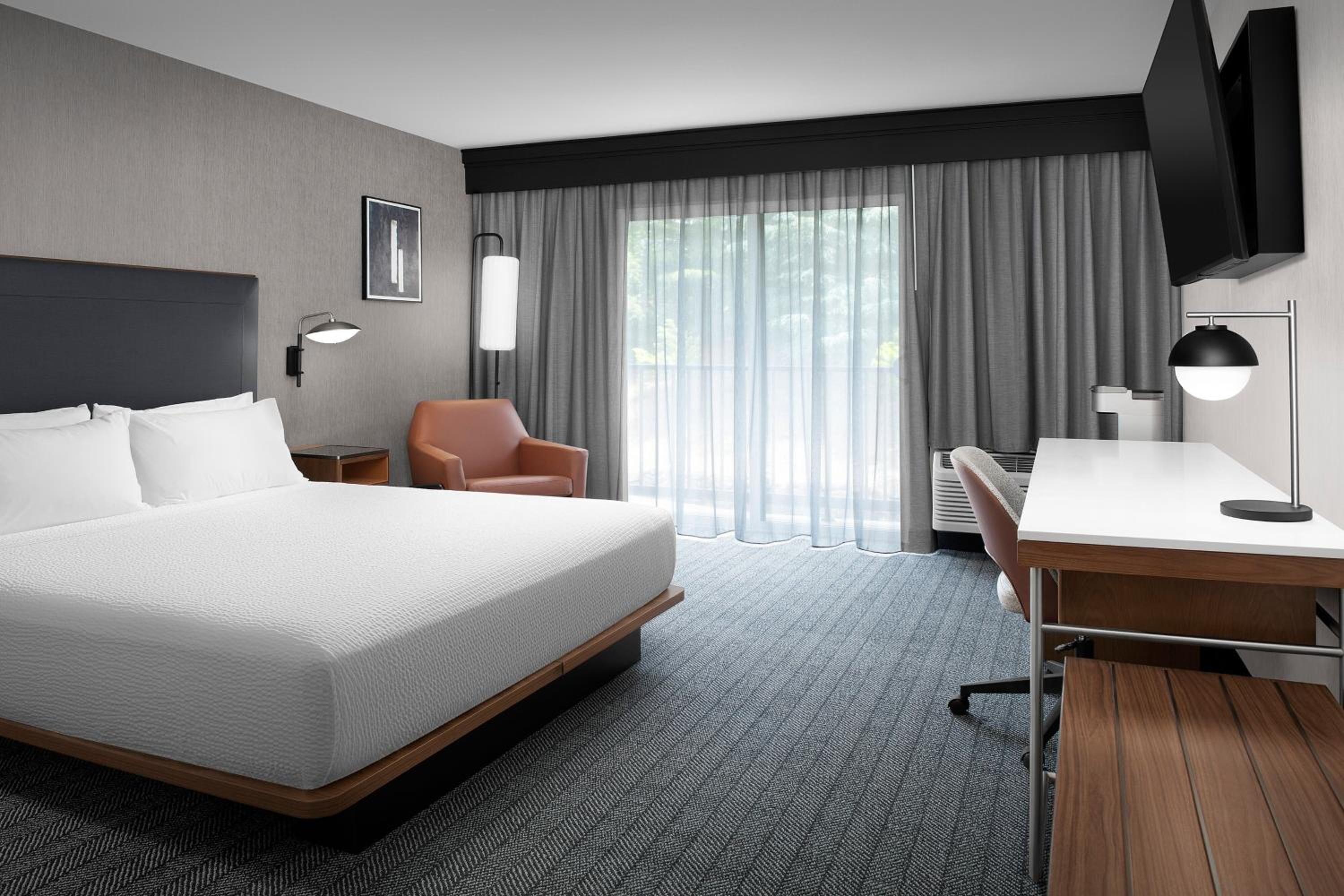 King Room with Sofa Bed - Hearing Accessible - Photo 5