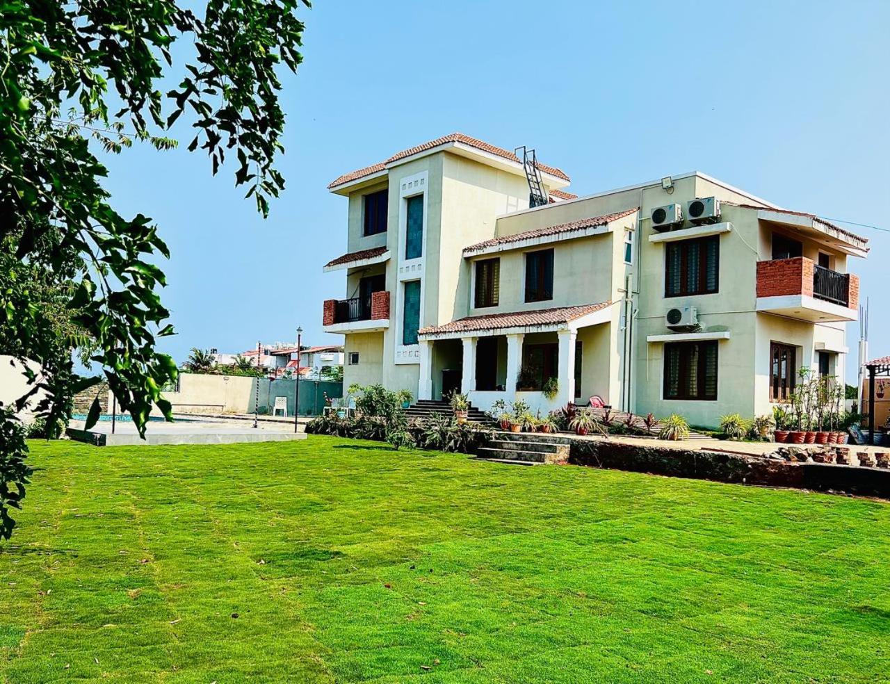 Villa with Private Pool photo 3