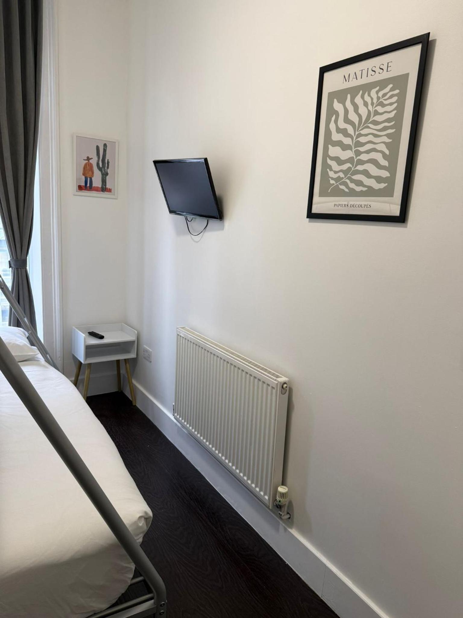 Deluxe Room (2 Adults + 1 Child) photo 2