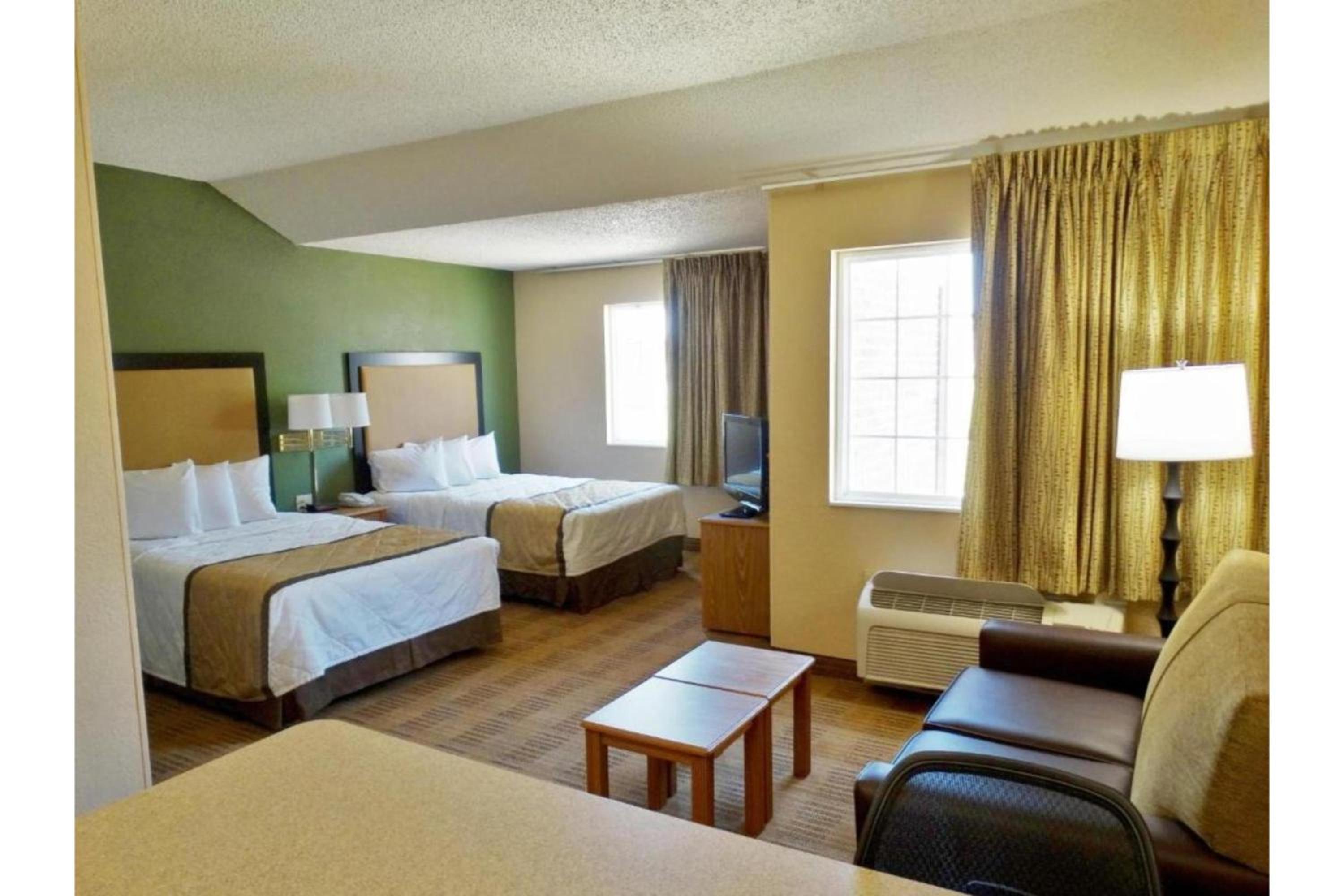 2 Full Beds | Non-Smoking, Kitchen - Photo 1