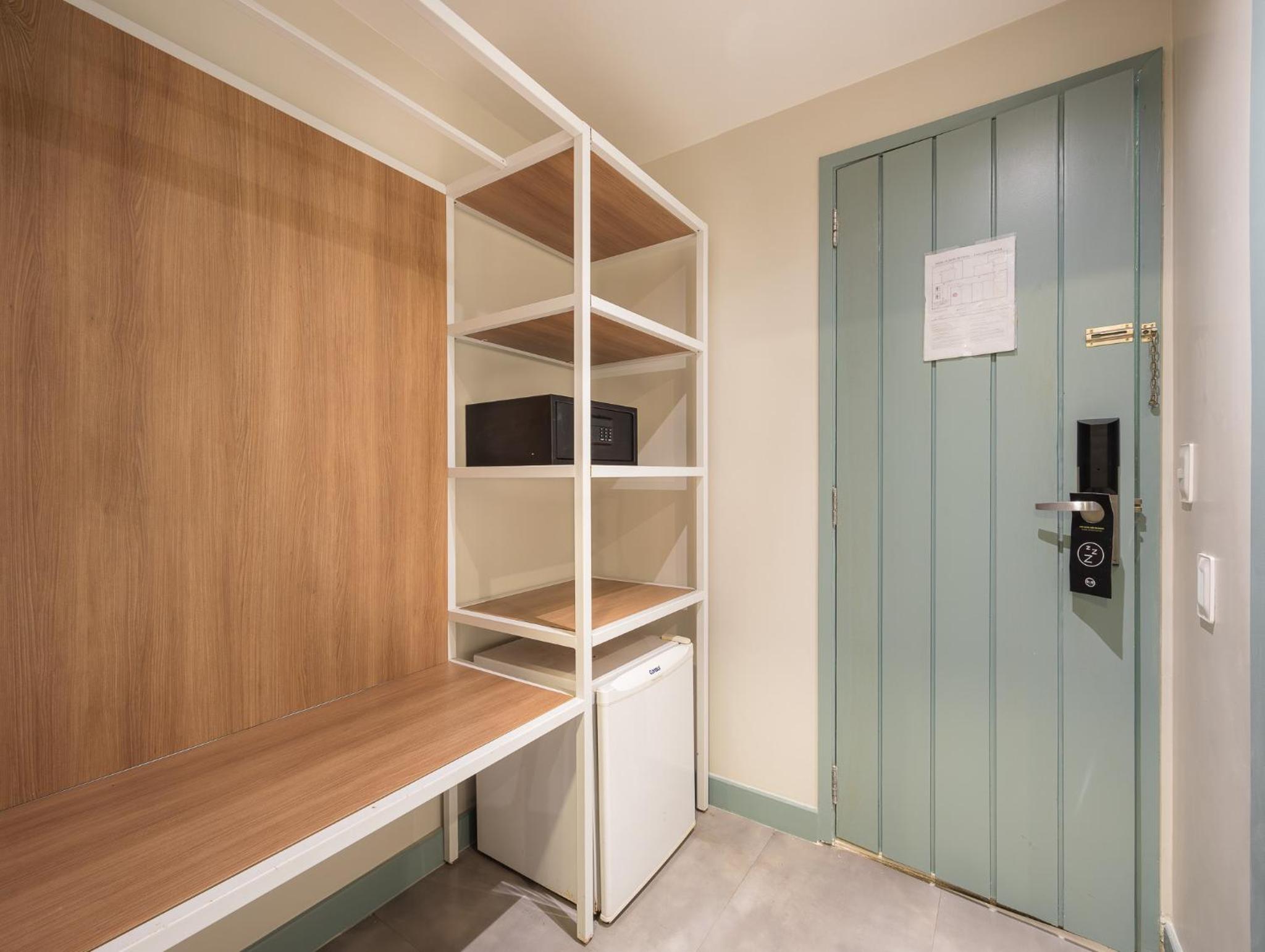 Superior Double Room with Balcony - Photo 2