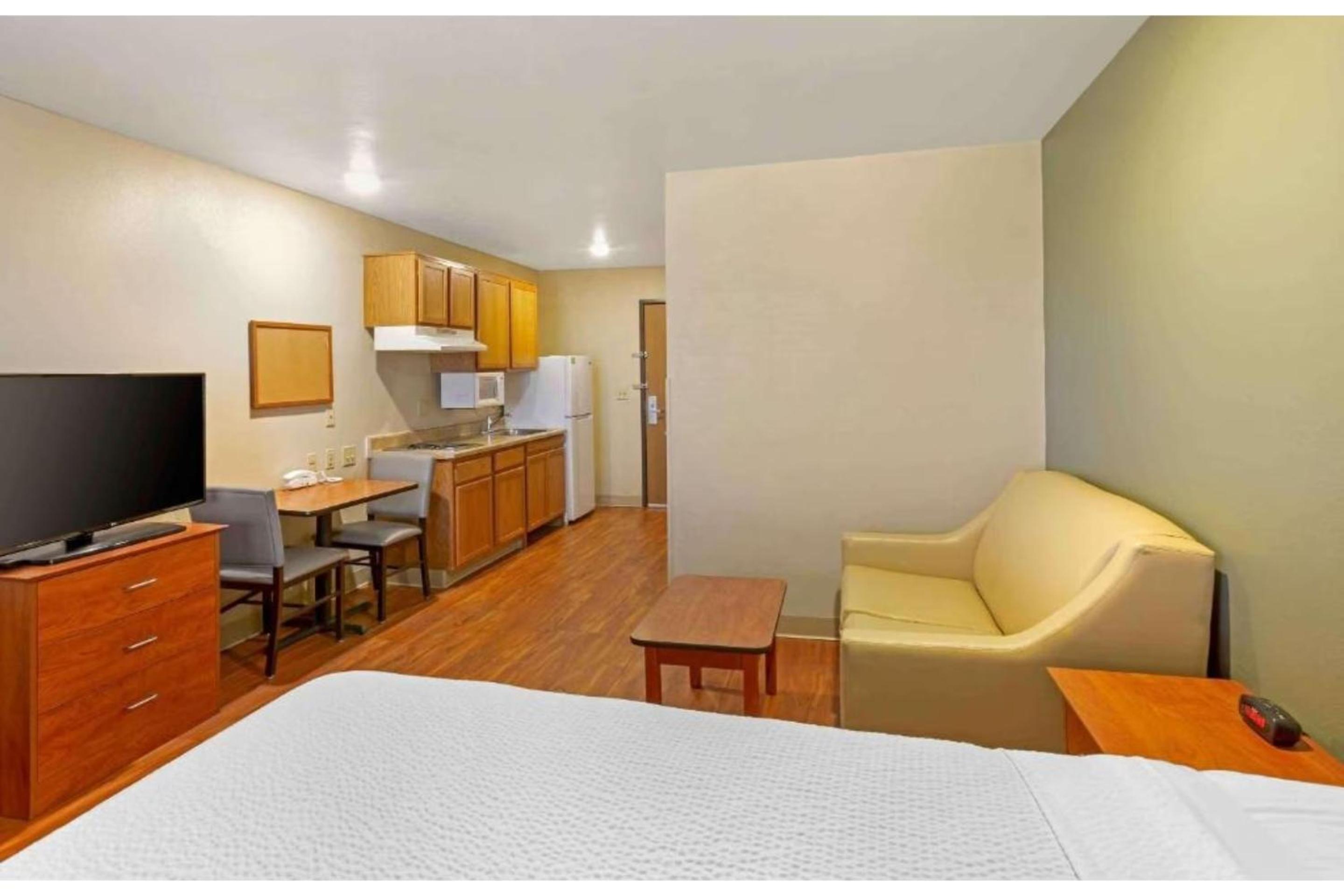Studio 6 Extended Stay Birmingham Pelham AL