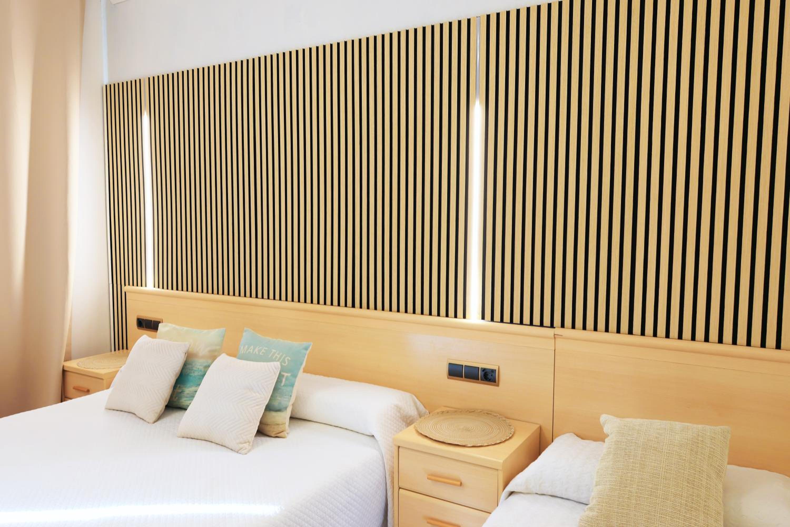 Quadruple Room with Balcony photo 3