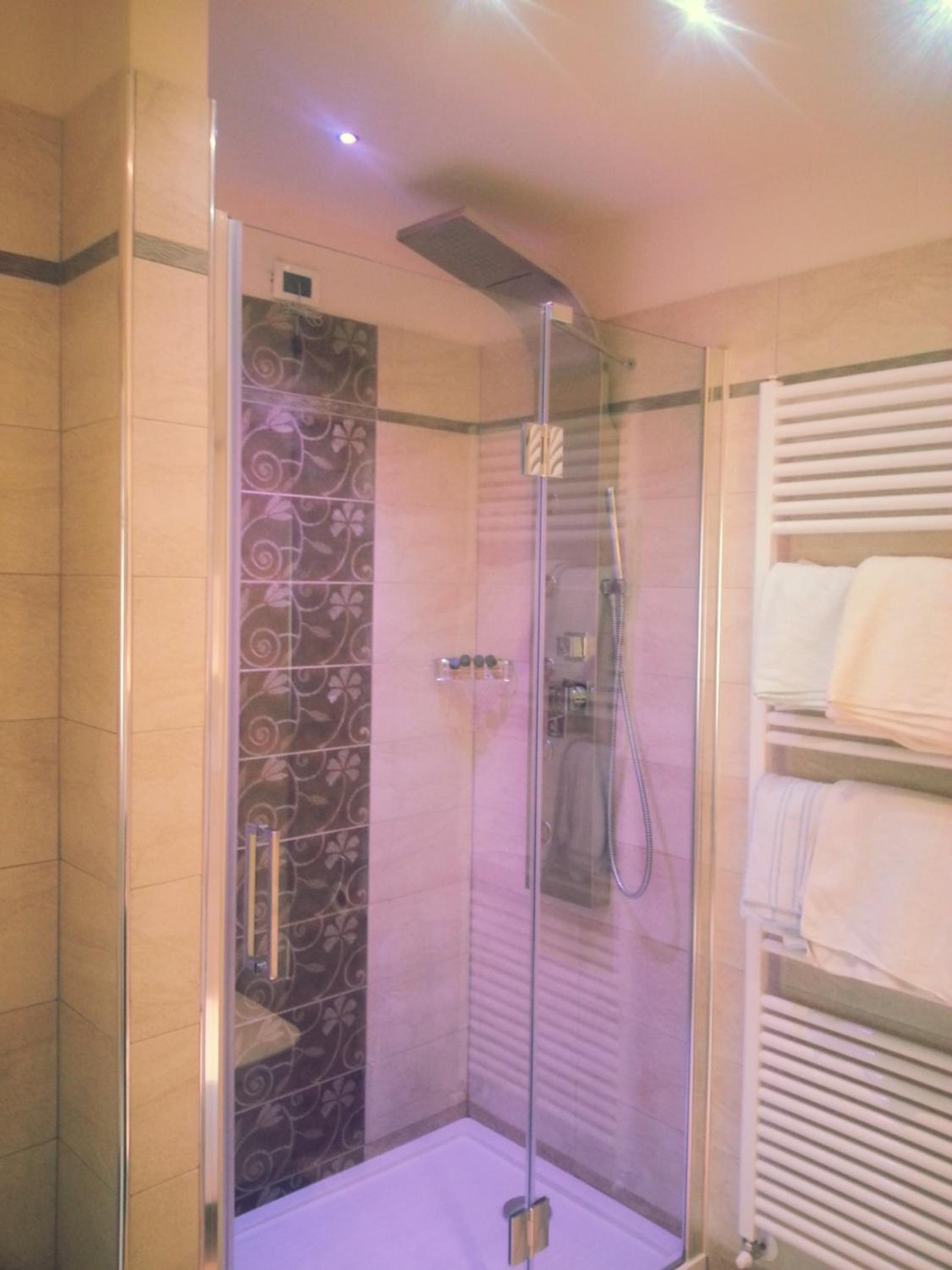 Junior Suite - Photo 25