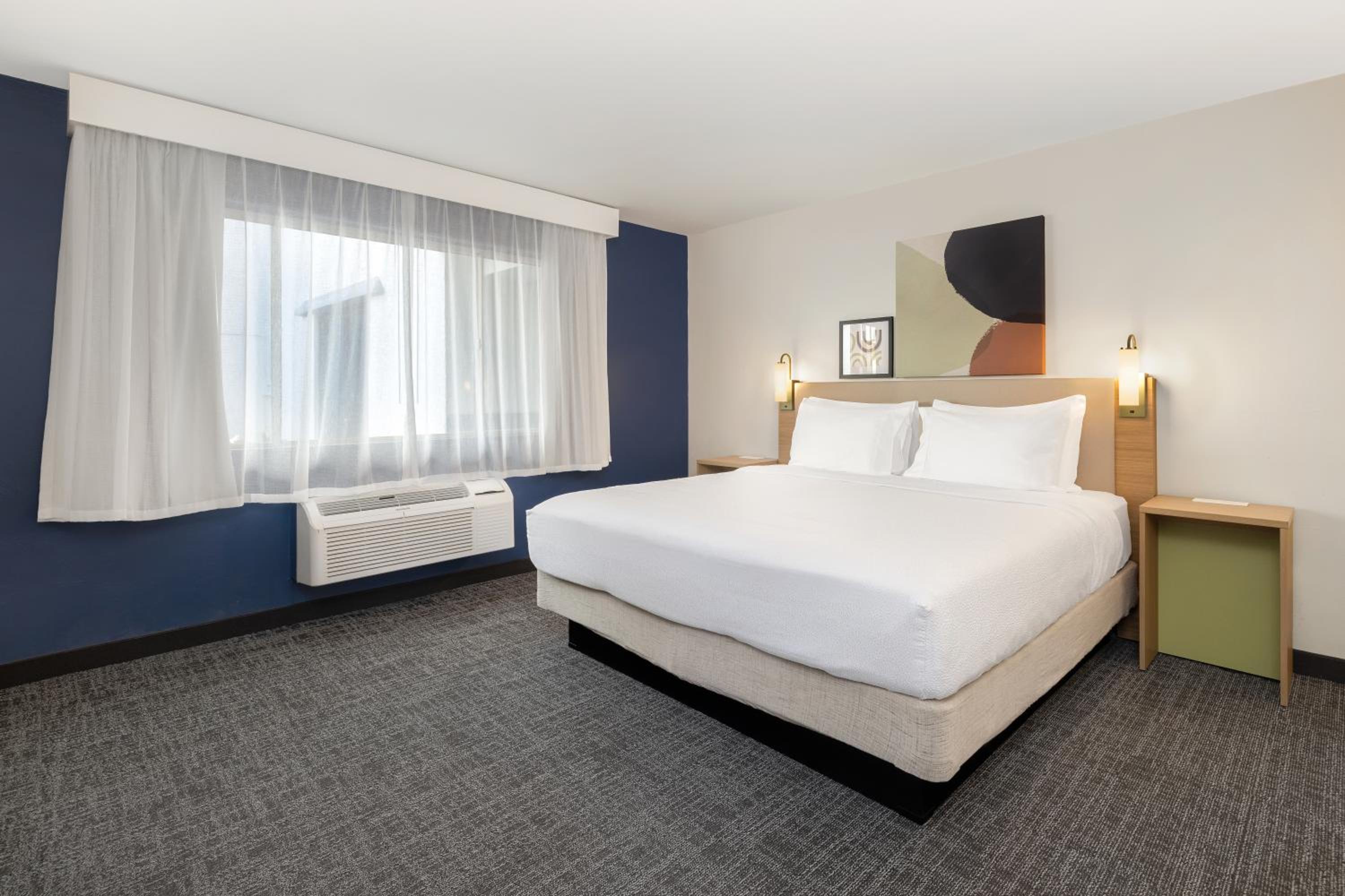 King Suite - Photo 2