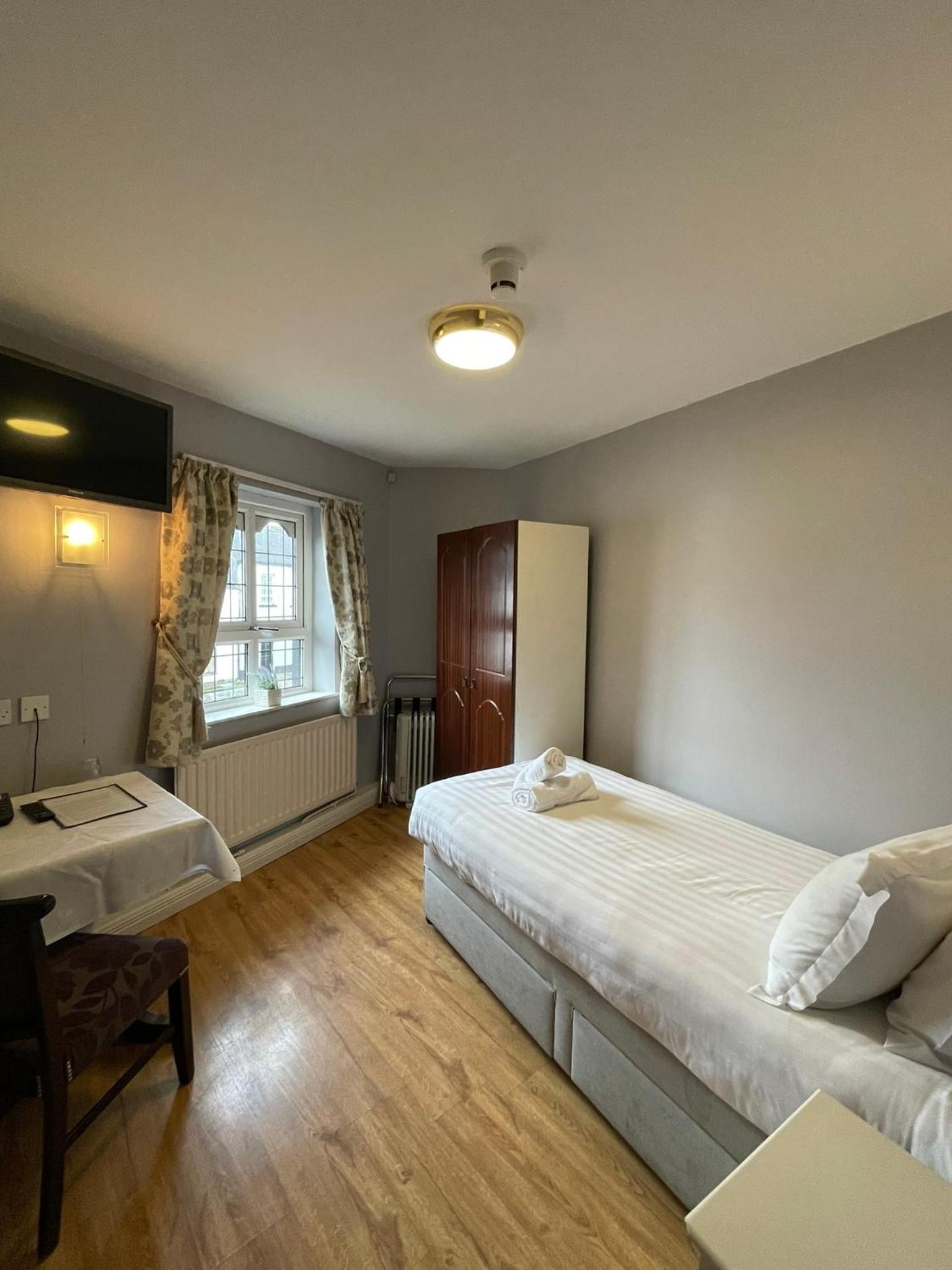 Single Room with Bathroom