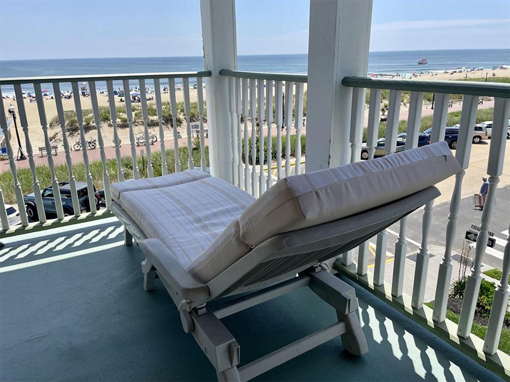 Deluxe Double Room with Balcony and Sea View photo 2