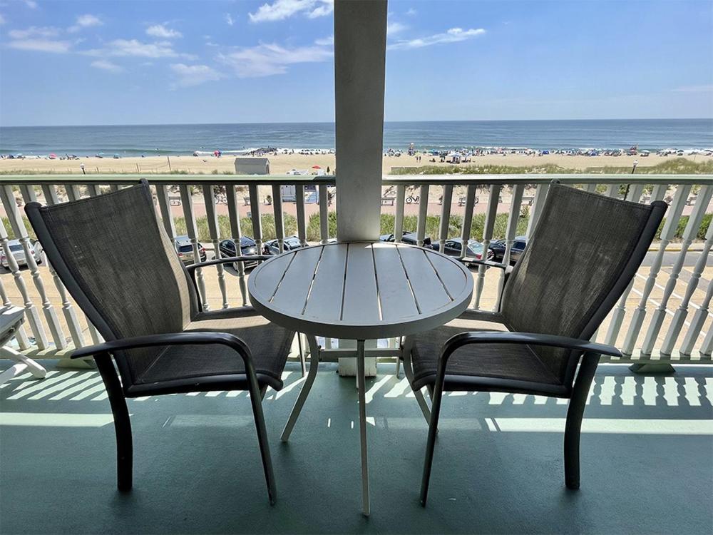 Deluxe Double Room with Balcony and Sea View photo 3