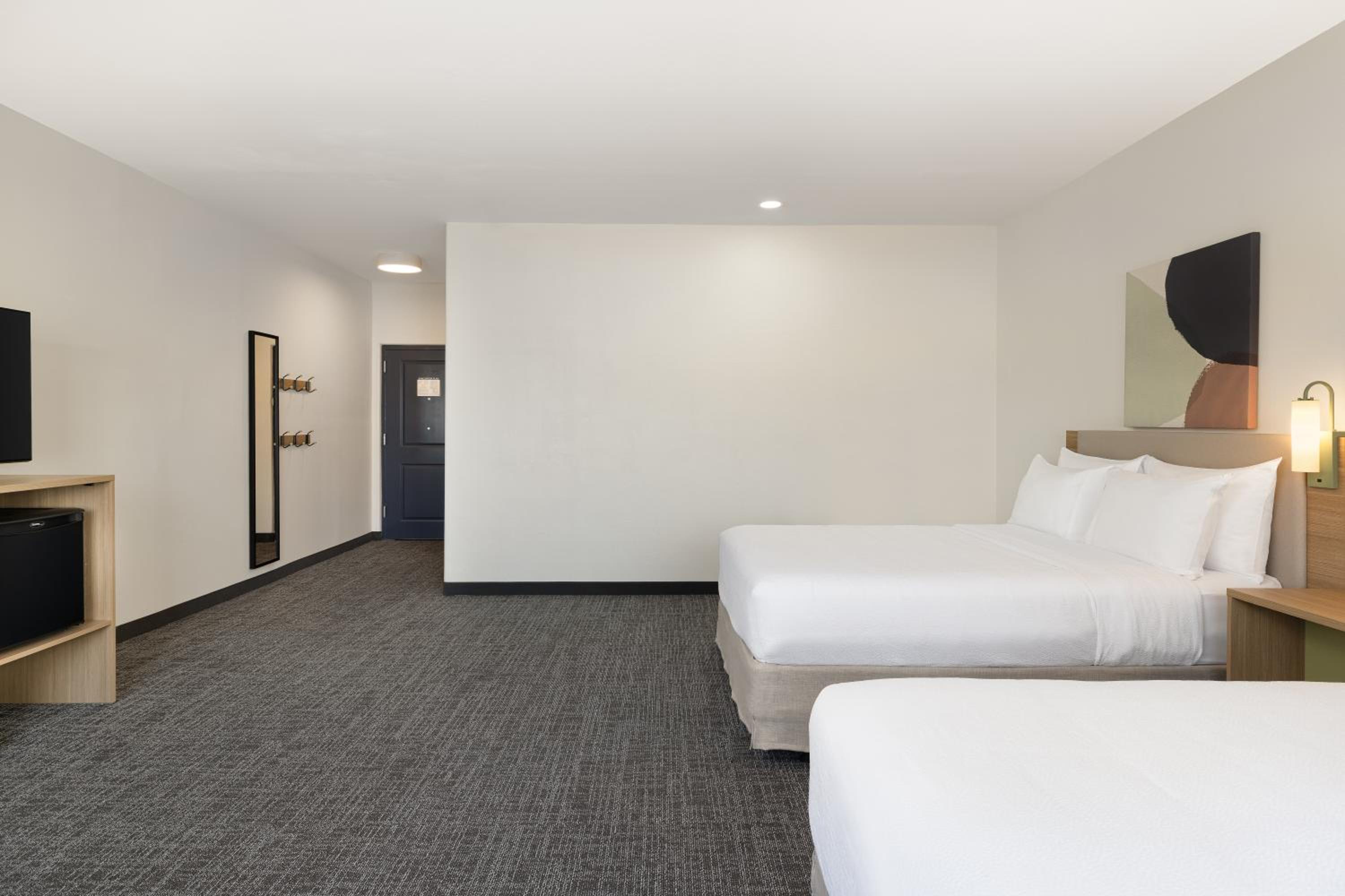 Queen Room with Two Queen Beds - Hearing Access - Photo 5