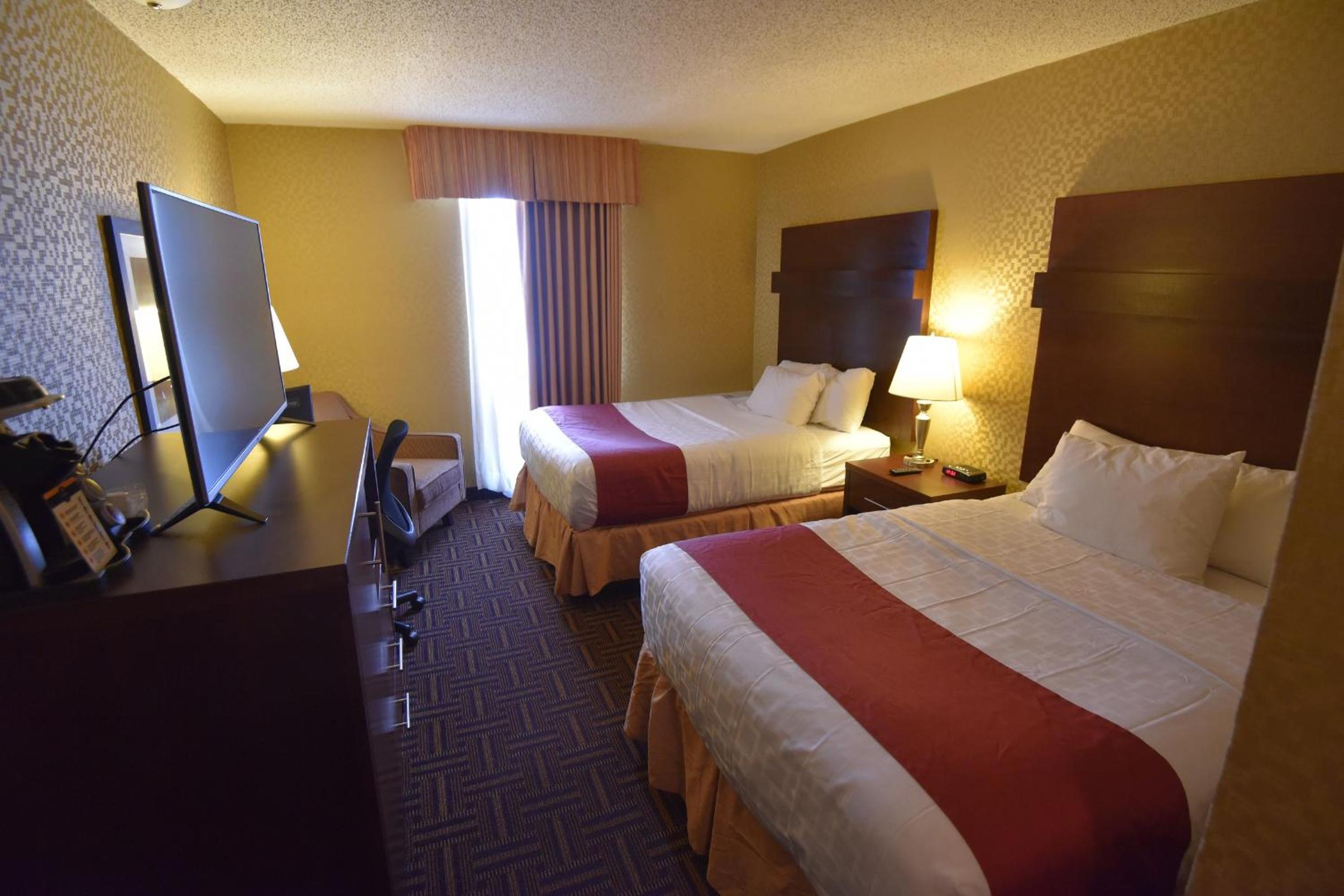 Deluxe Double Room with Two Double Beds - Non-Smoking - Photo 1