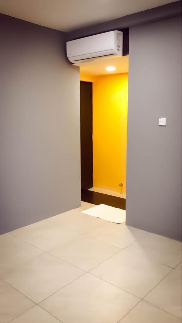Family Room - Photo 22