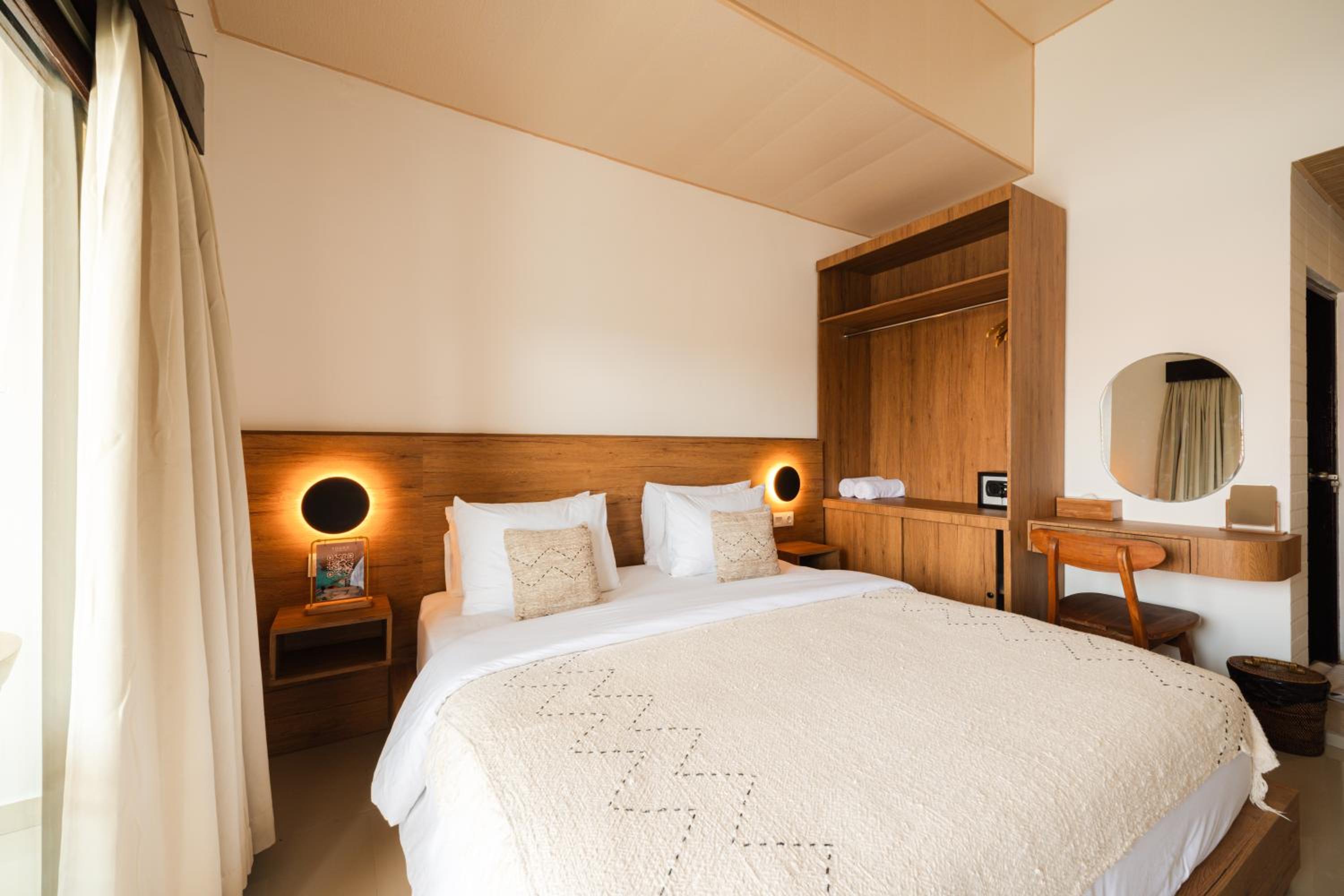 Superior Room - Photo 8