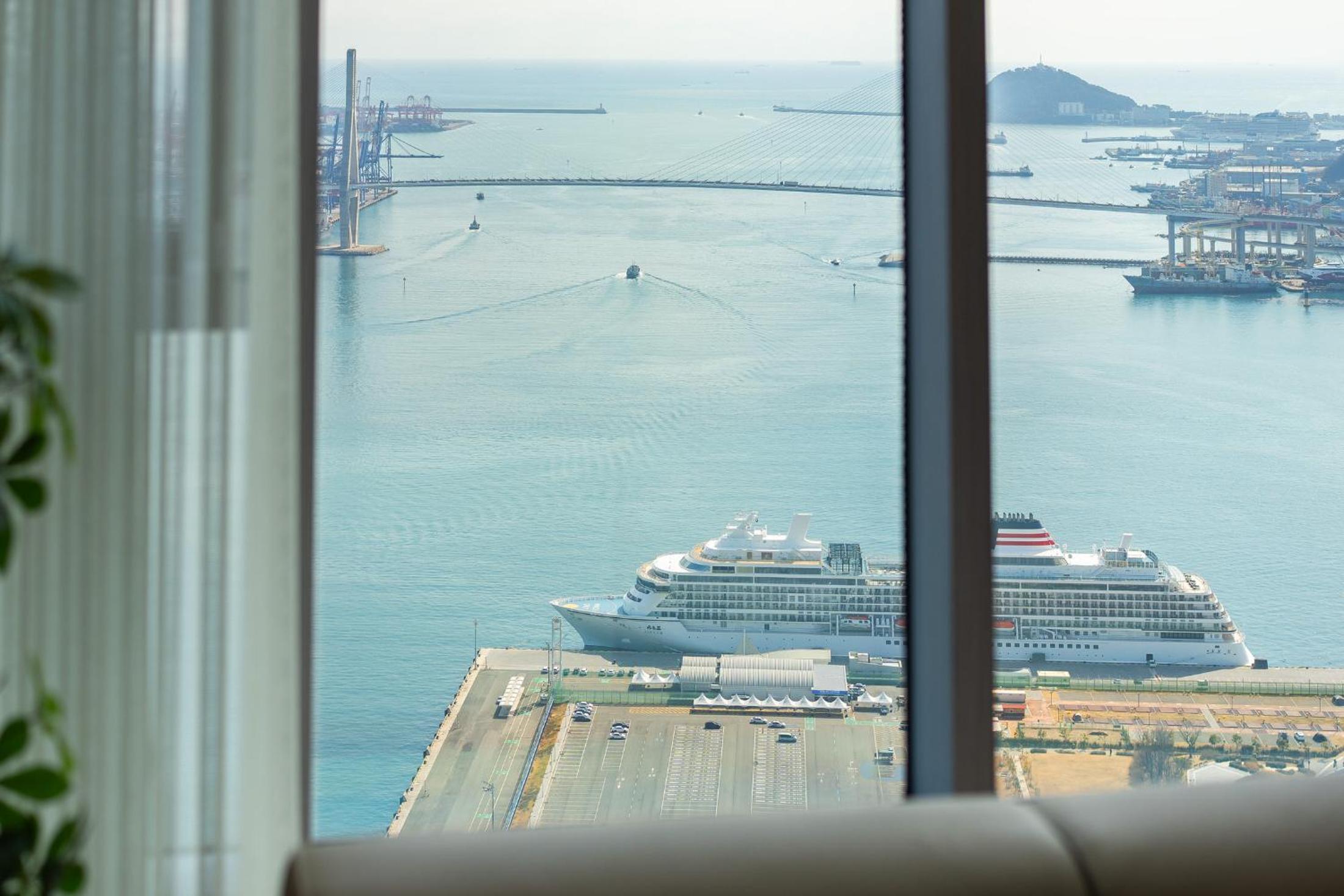 Penthouse E