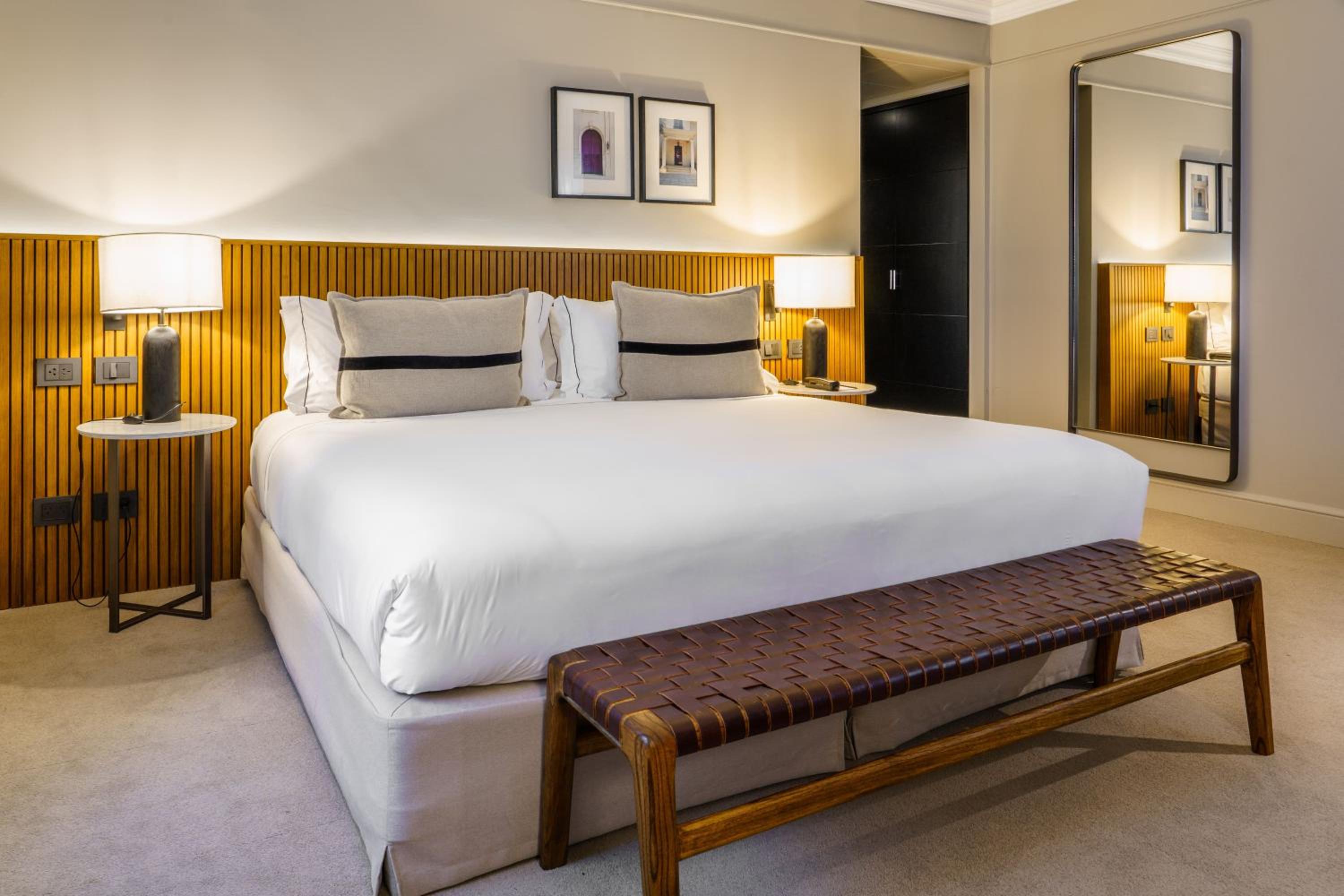 Premier Room