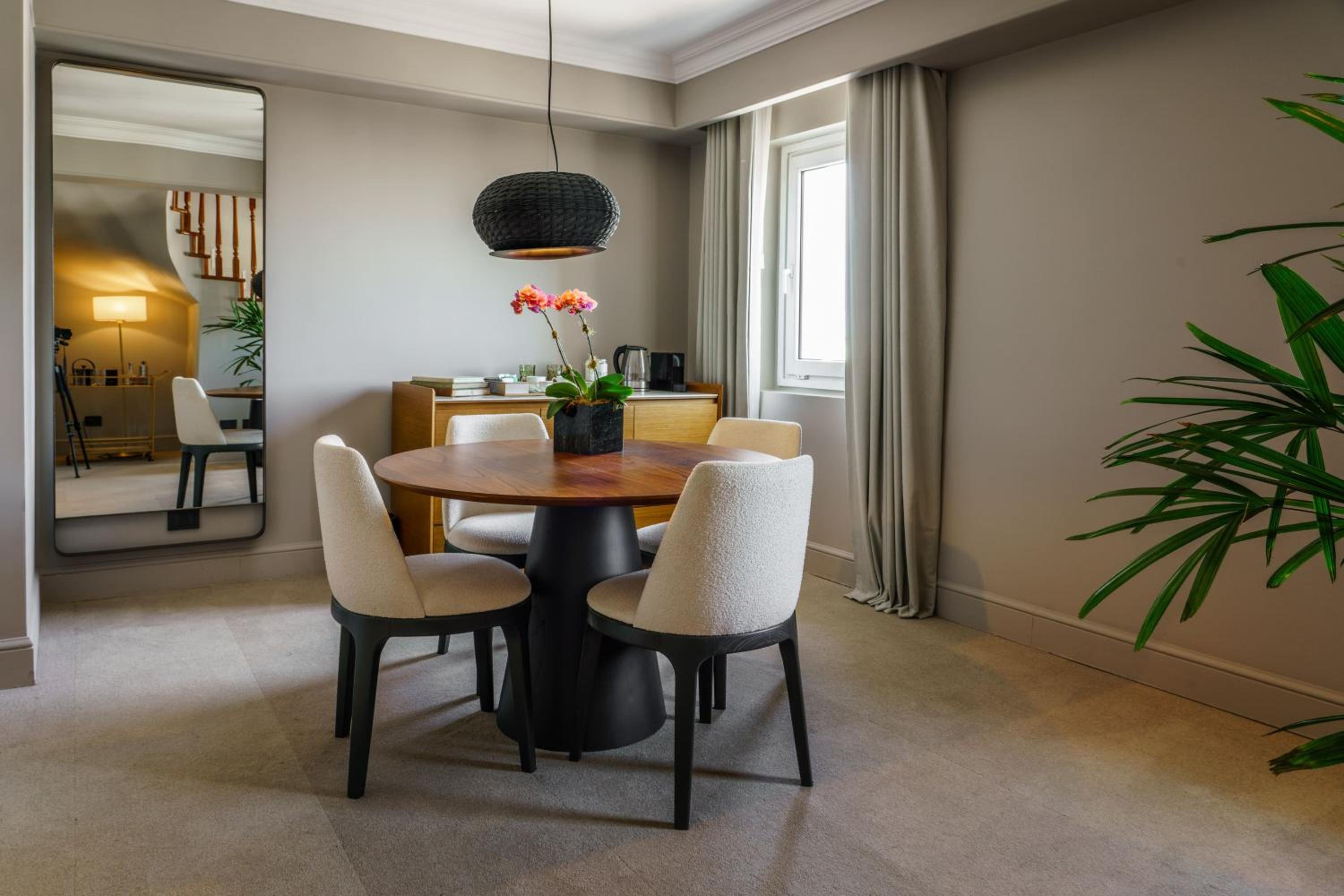 Suite Mihanovich